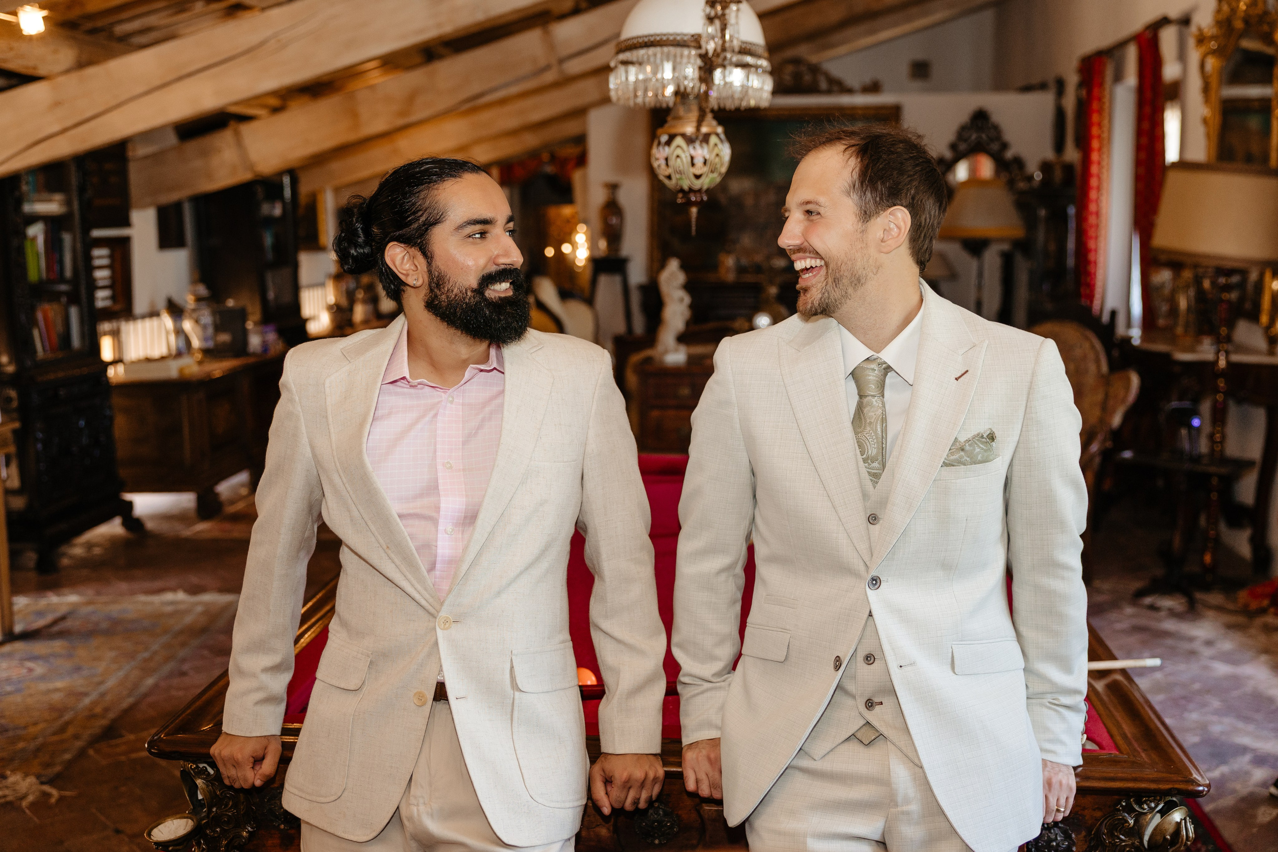 Lars & Antonia, Location: Castello Bevilacqua. Victoria Cojocaru Photography