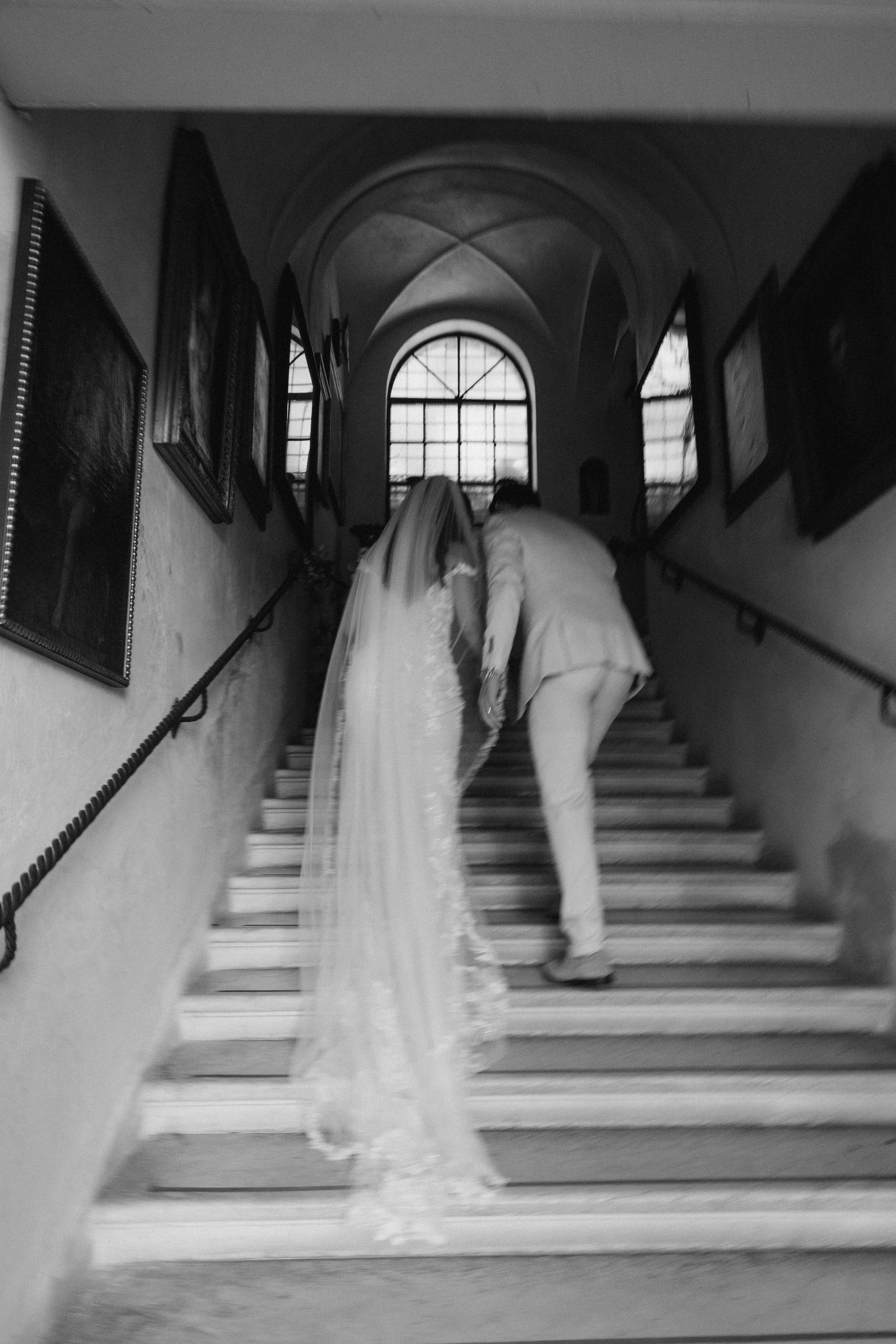 Lars & Antonia, Location: Castello Bevilacqua. Victoria Cojocaru Photography