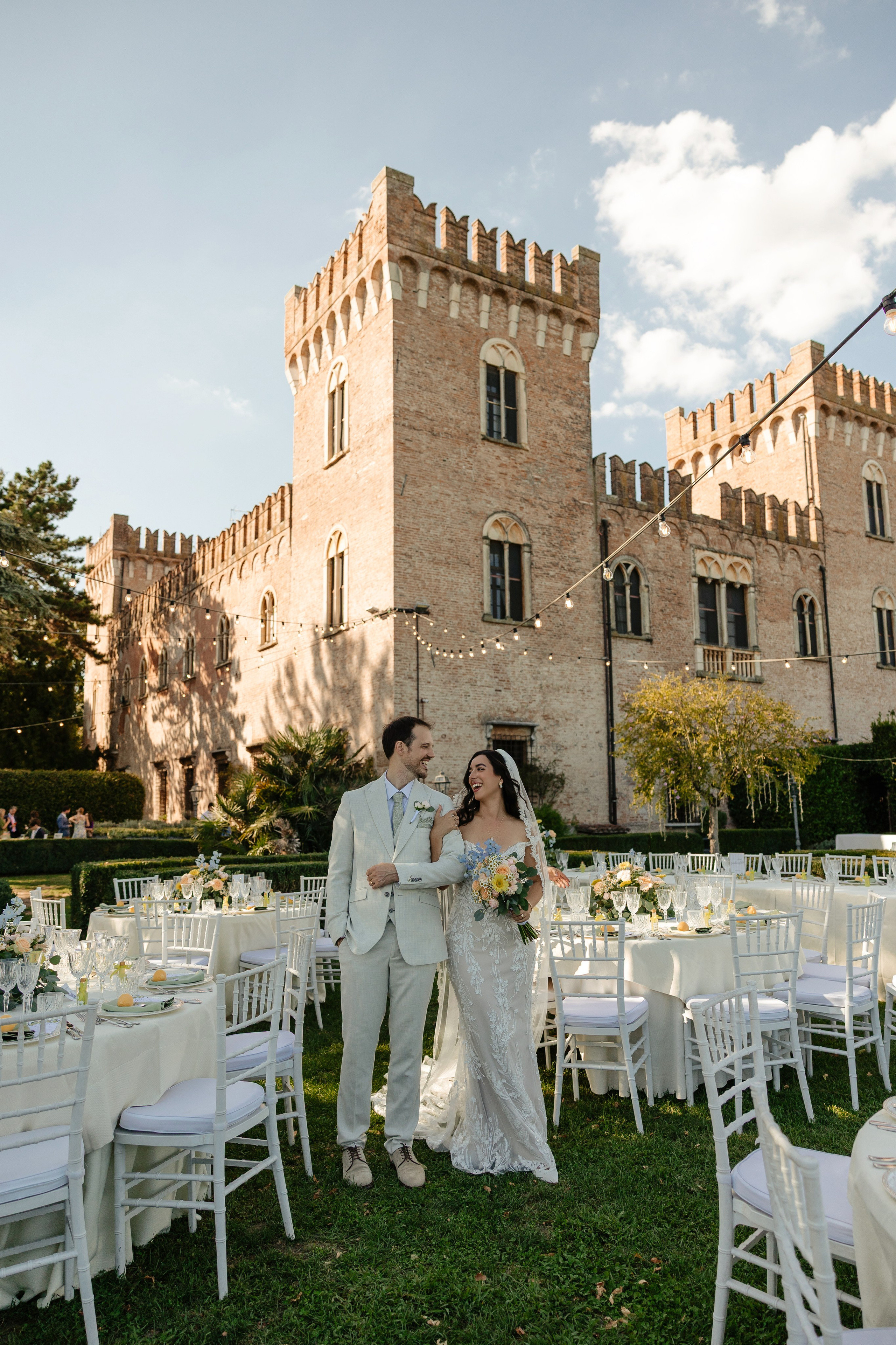 Lars & Antonia, Location: Castello Bevilacqua. Victoria Cojocaru Photography
