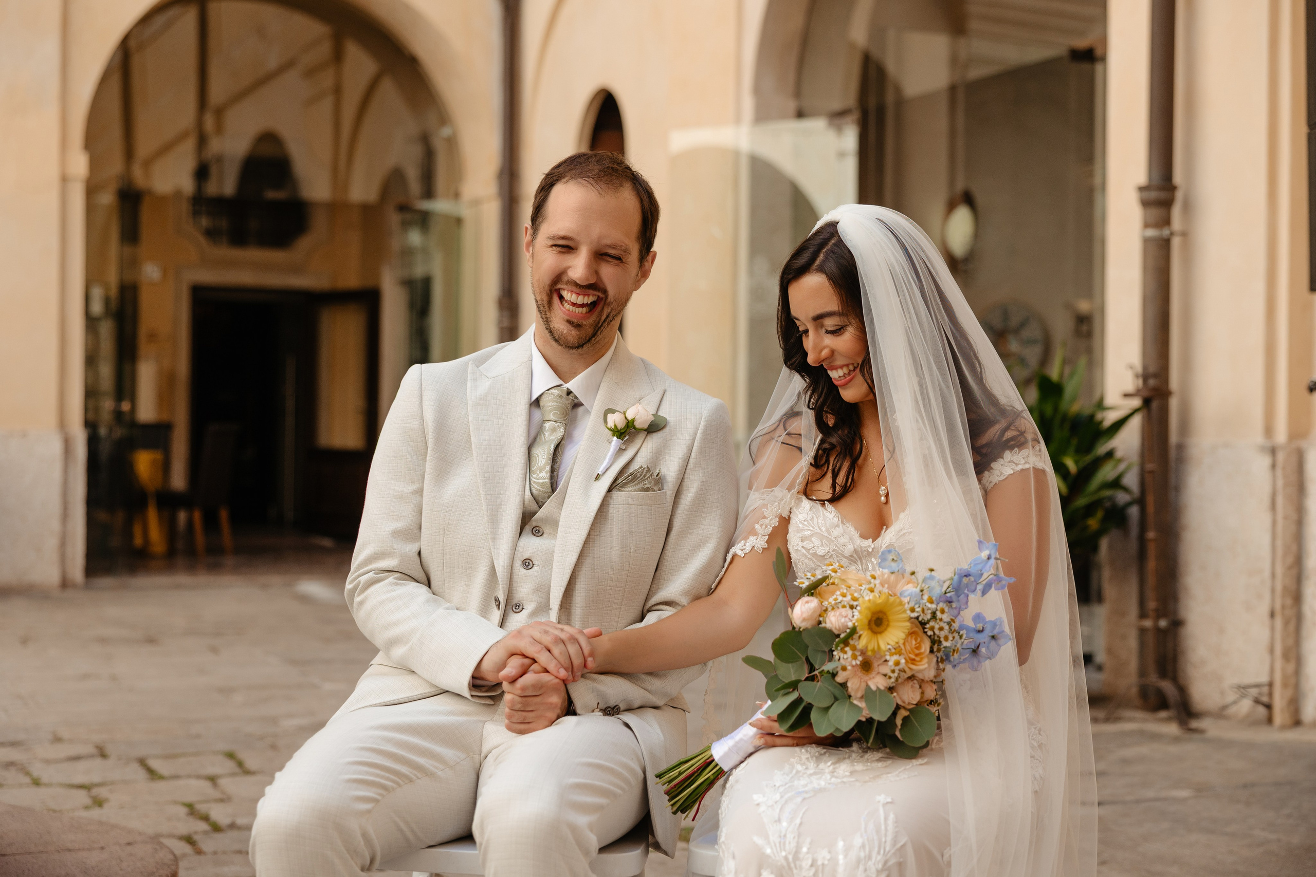 Lars & Antonia, Location: Castello Bevilacqua. Victoria Cojocaru Photography