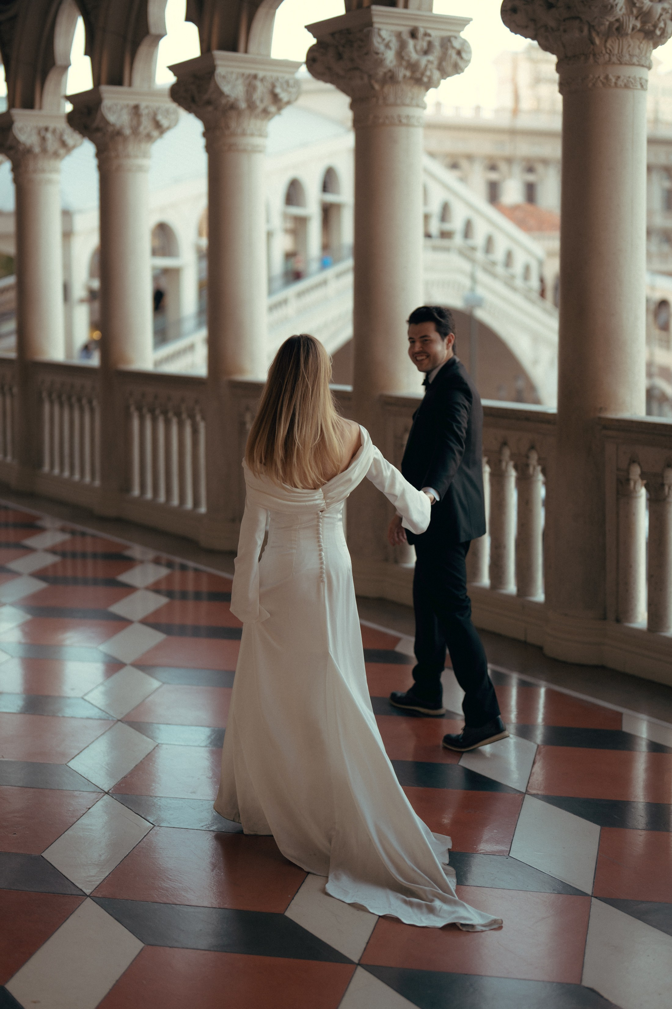 F&M. Wedding & elopement photographer Viktoriya Kravtsov. Las Vegas