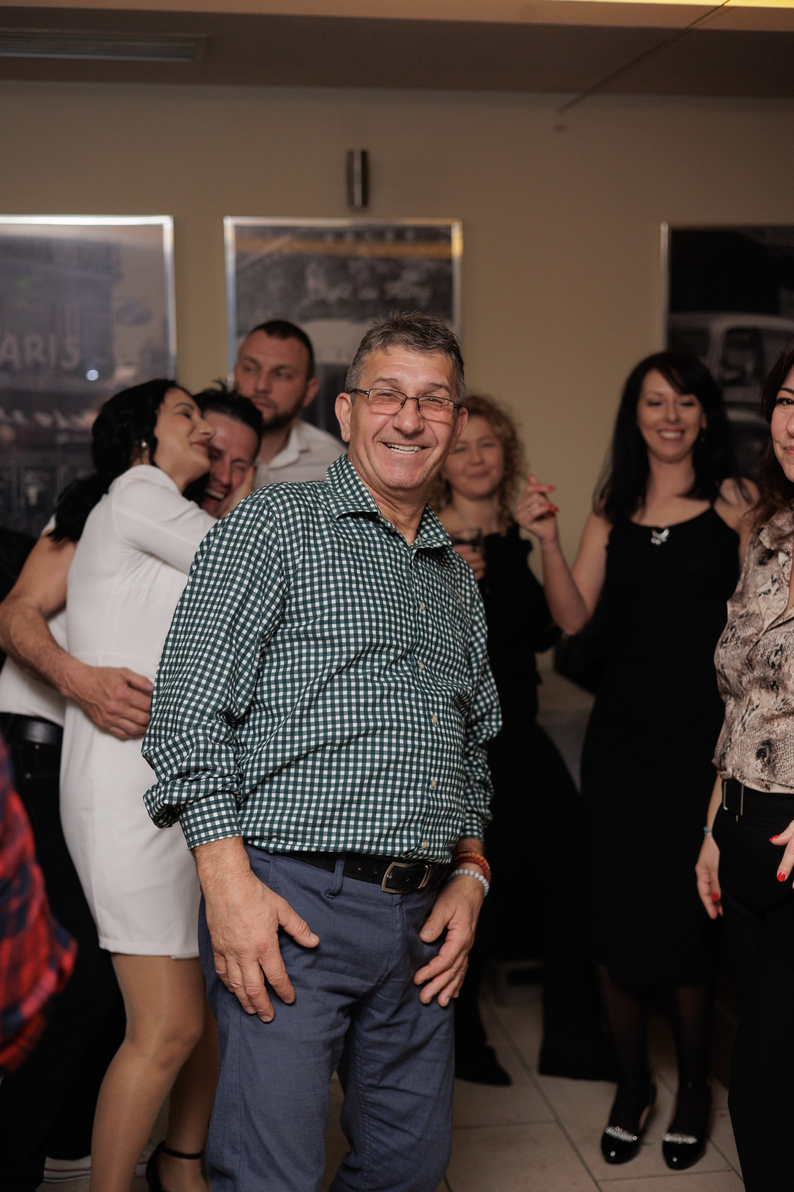 Kristina Pajic Profesionalni fotograf dogadjaja i studijske fotografije