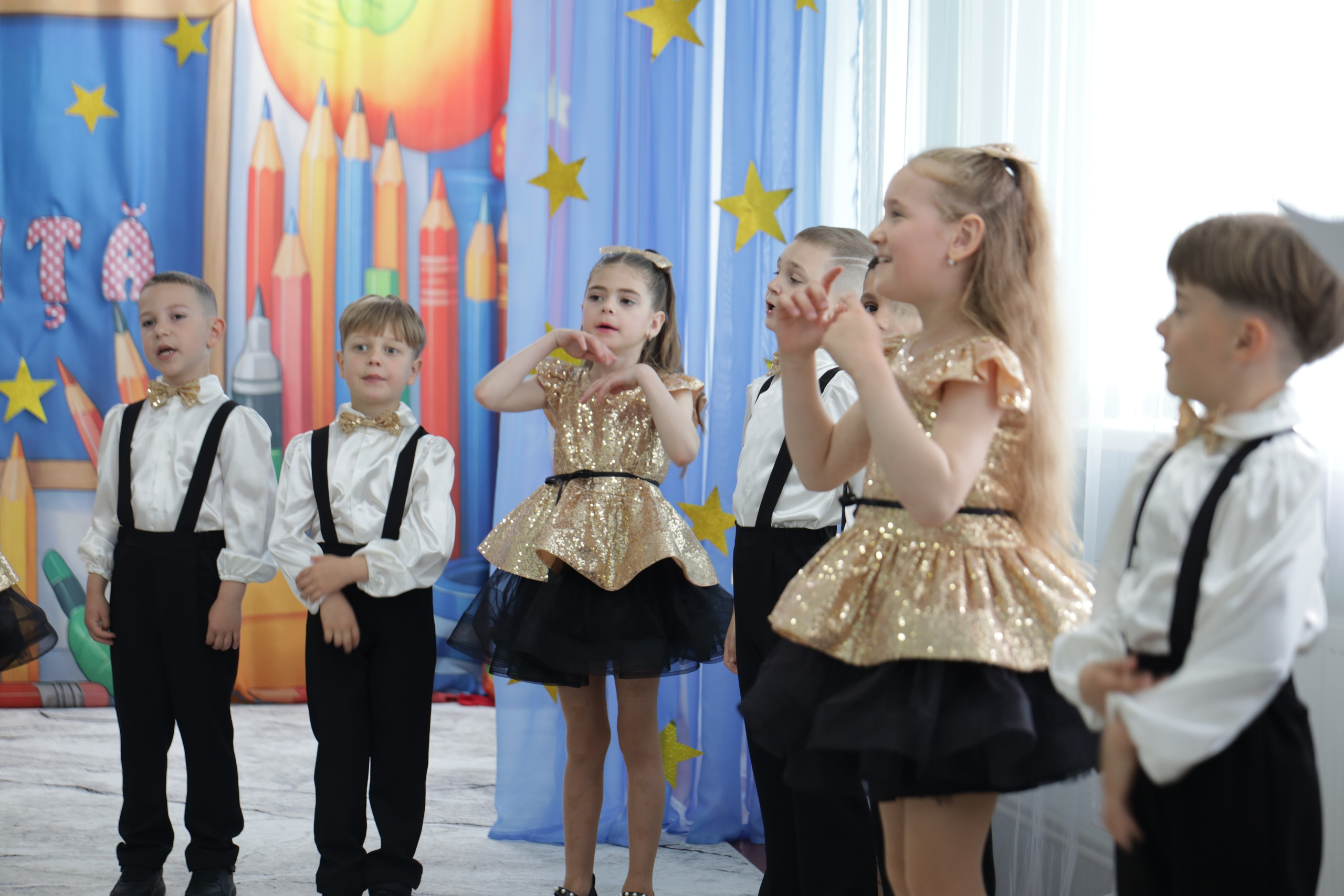 O filă de copilărie.... Alika Dia- Fotograf în Republica Moldova, Strășeni