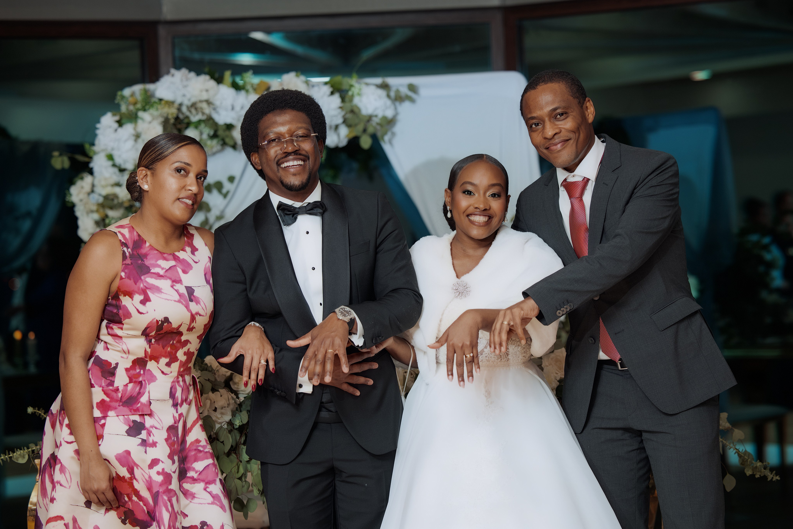 Nawik e Ethson. Fazemos o seu casamento ser lembrado por gerações