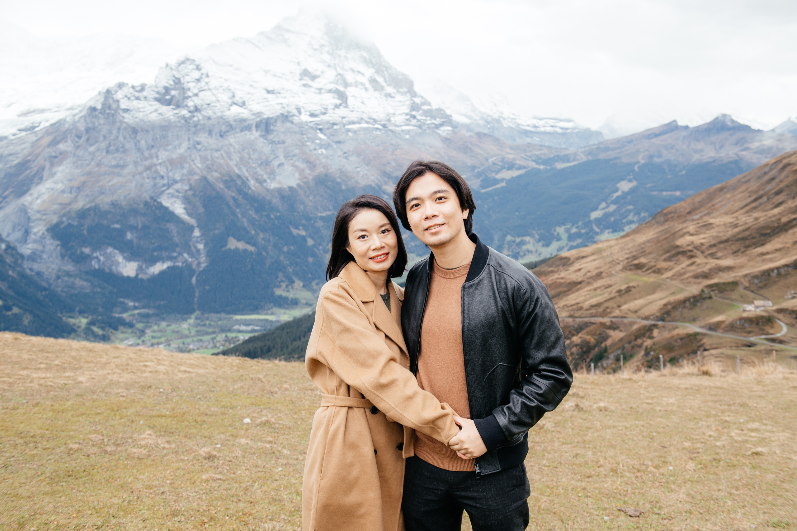 Kaiwen & Xiaoming Grindelwald, Switzerland. I am Elena Altendorfer. Wedding photographer in Zurich and Switzerland