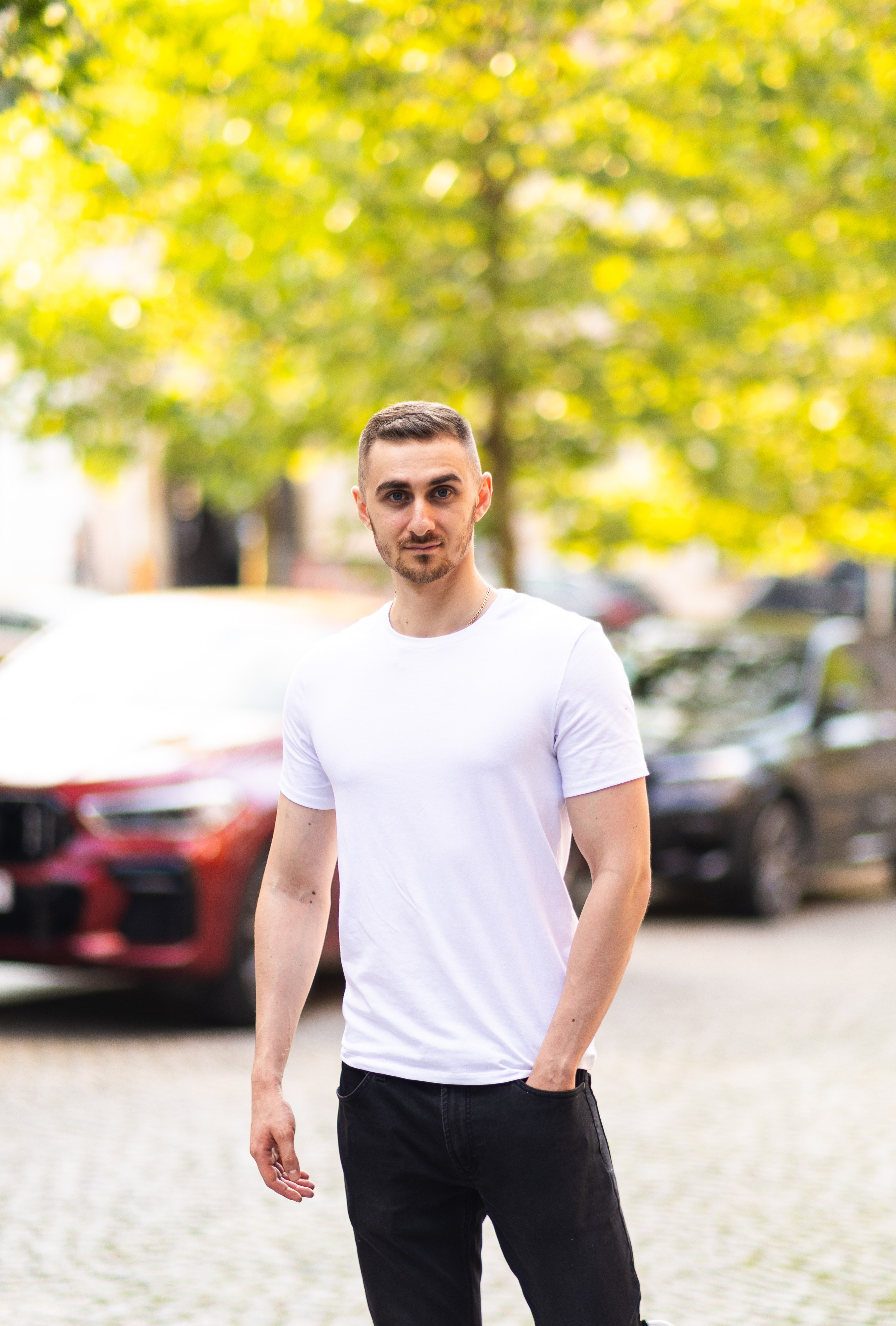 Dorin. Fotograf de portrete și evenimente din Cluj-Napoca. Ședințe foto individuale, nunți, botezuri și aniversări în Cluj și județul Cluj