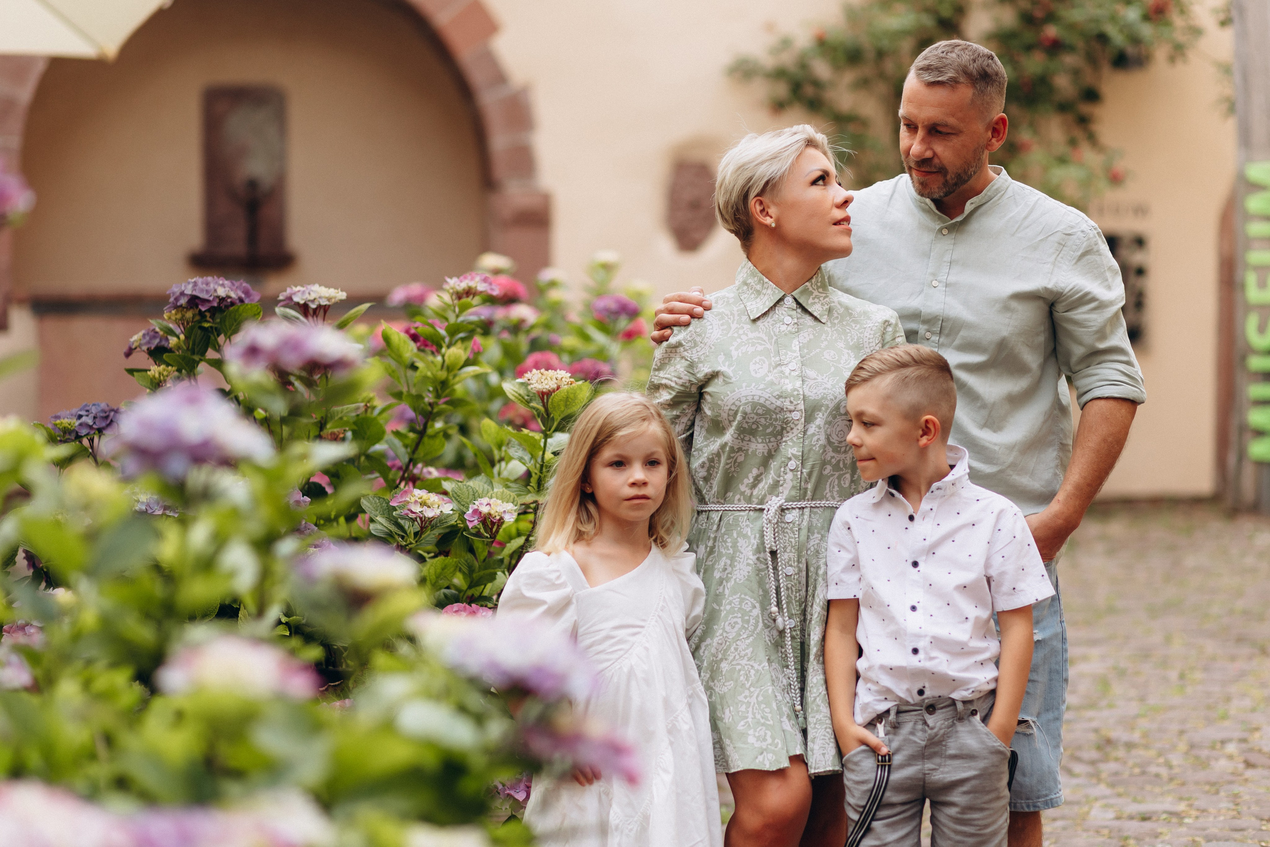Pretty Family. Wedding and Family Photograph