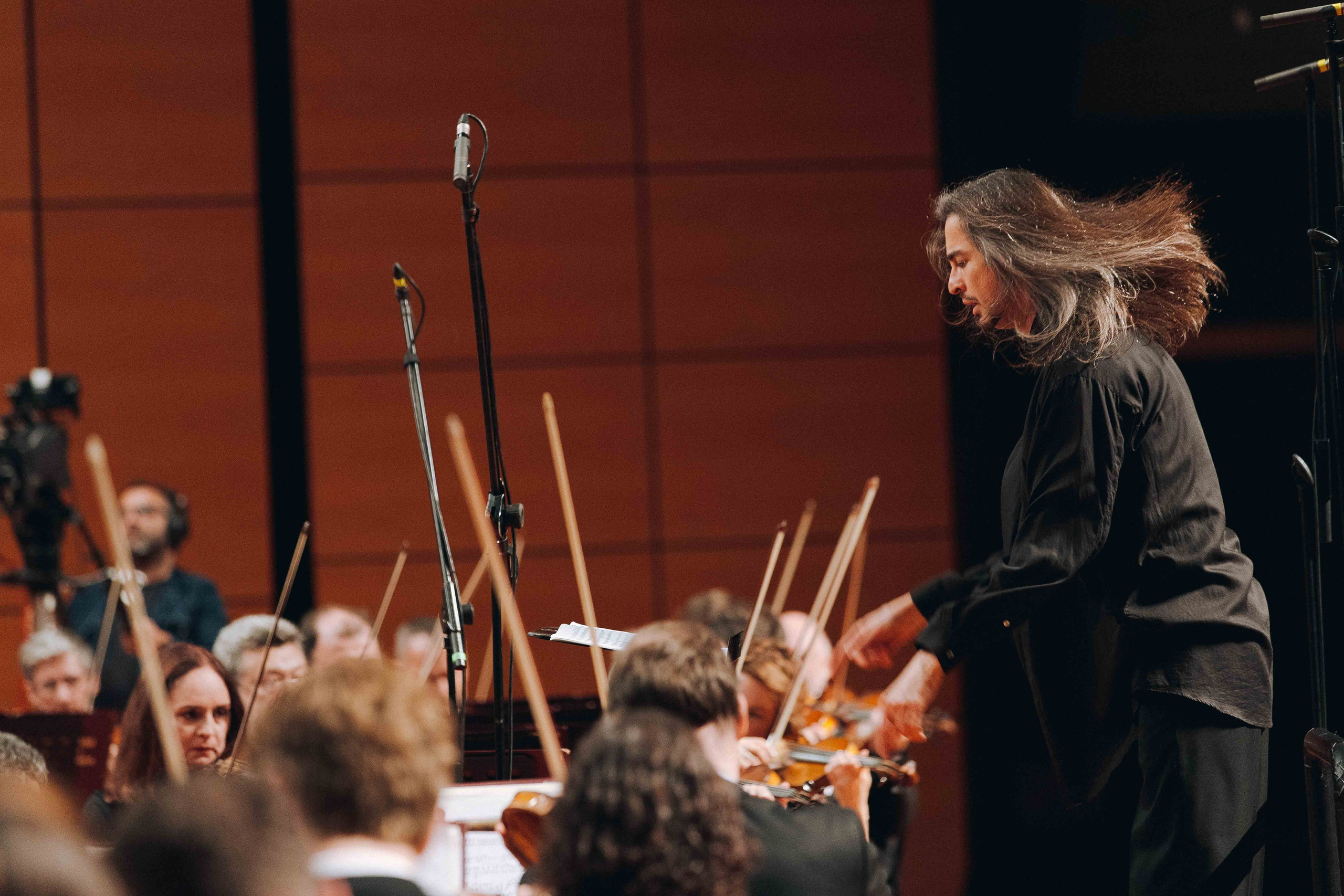 The Tchaikovsky Academic Grand Symphony Orchestra in Istanbul. Wedding&Event photographer Ismail Rzayev in Baku