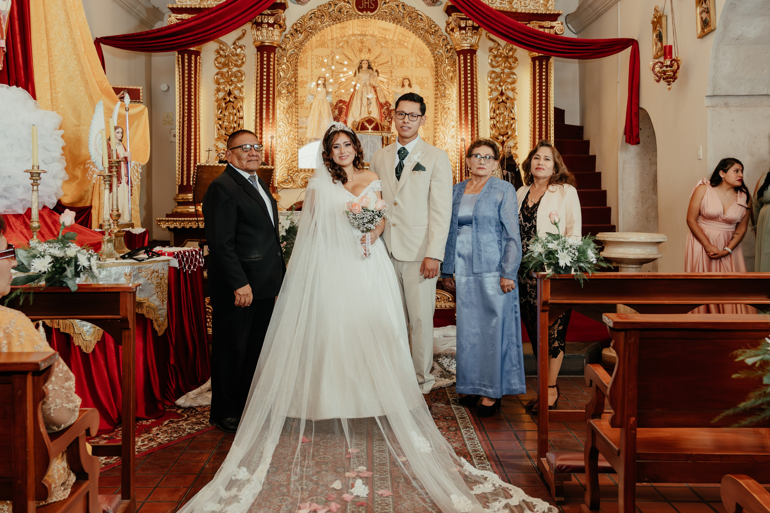 ANGIE + MANUEL BODA RELIGIOSA. Studio KVTA | Fotografía y Video de Bodas en Arequipa