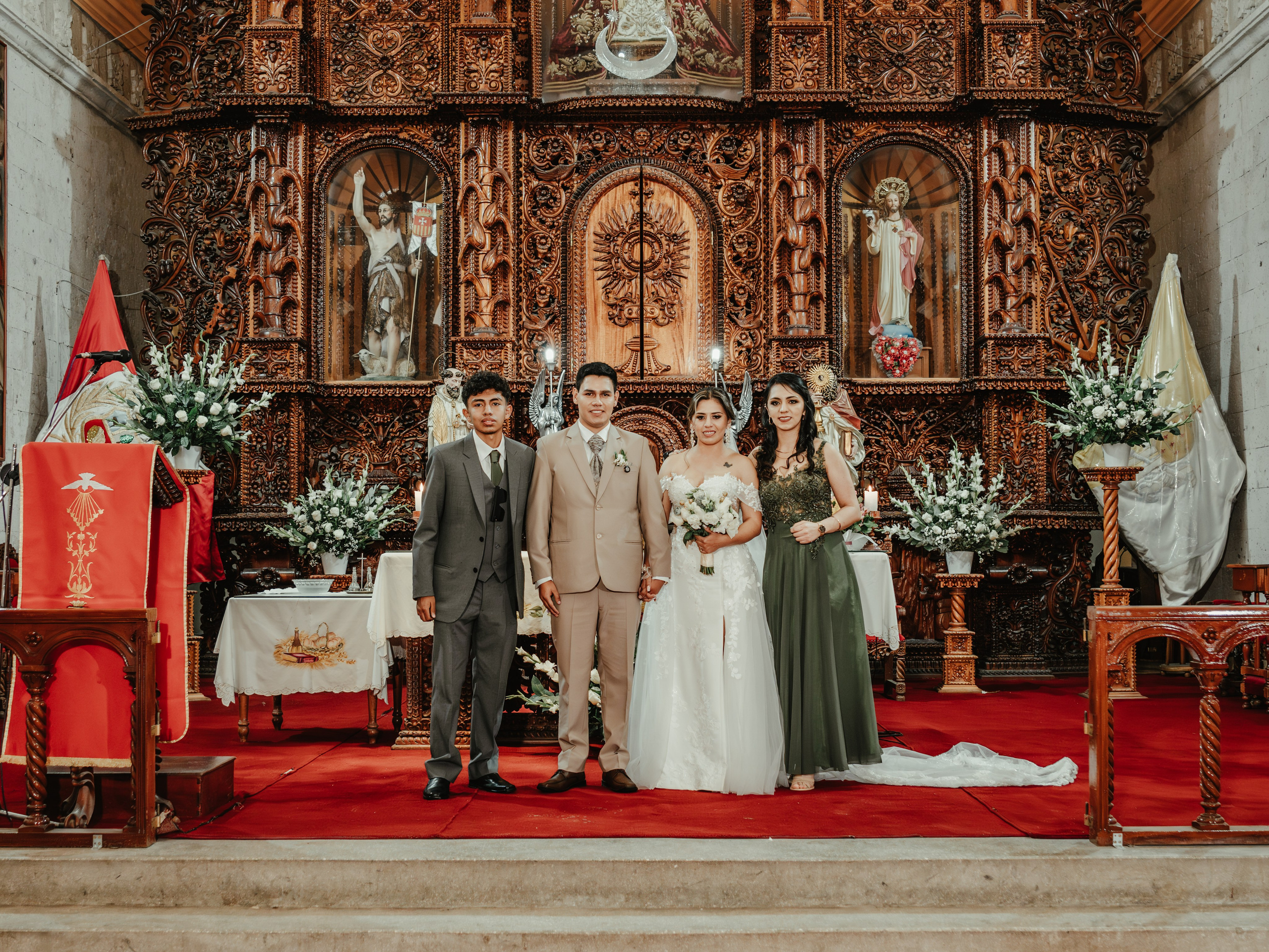 CARLA Y MARIO BODA RELIGIOSA. Studio KVTA | Fotografía y Video de Bodas en Arequipa
