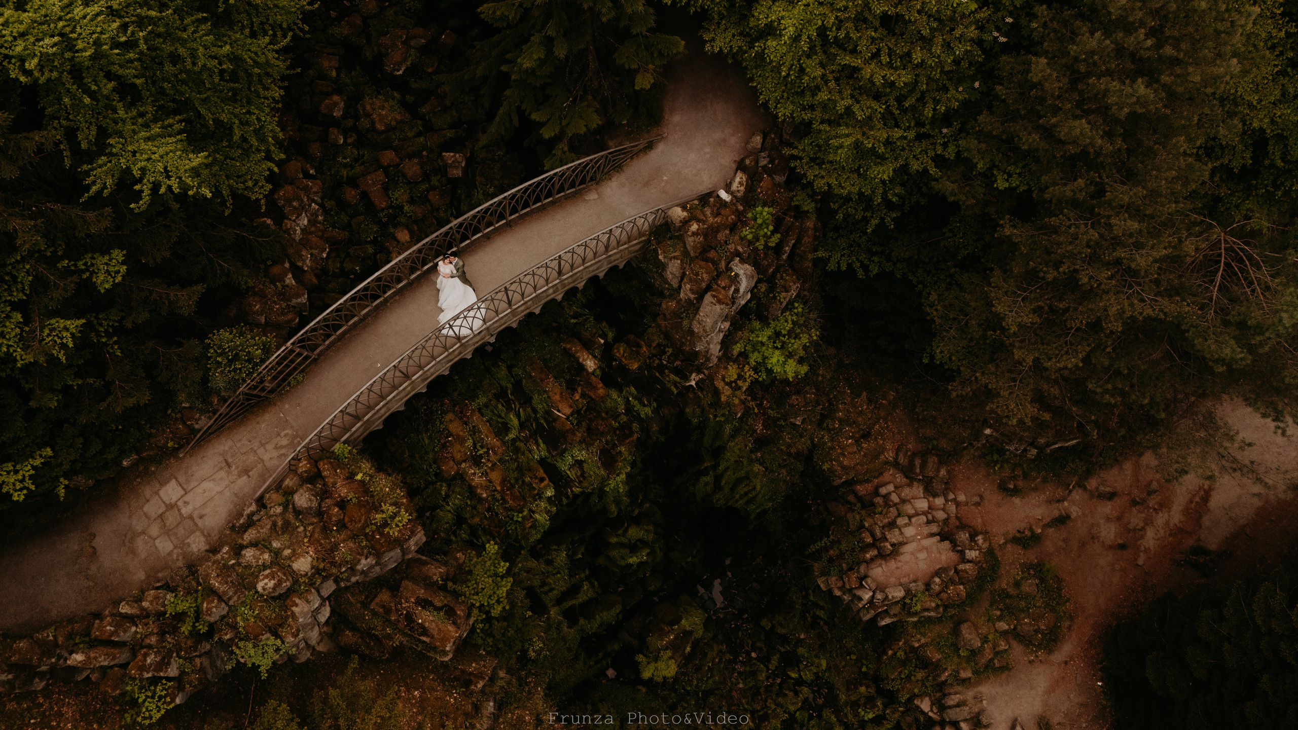 Diana & Cristian / Trash the dress. Foto / Video nunta Deva, Hunedoara