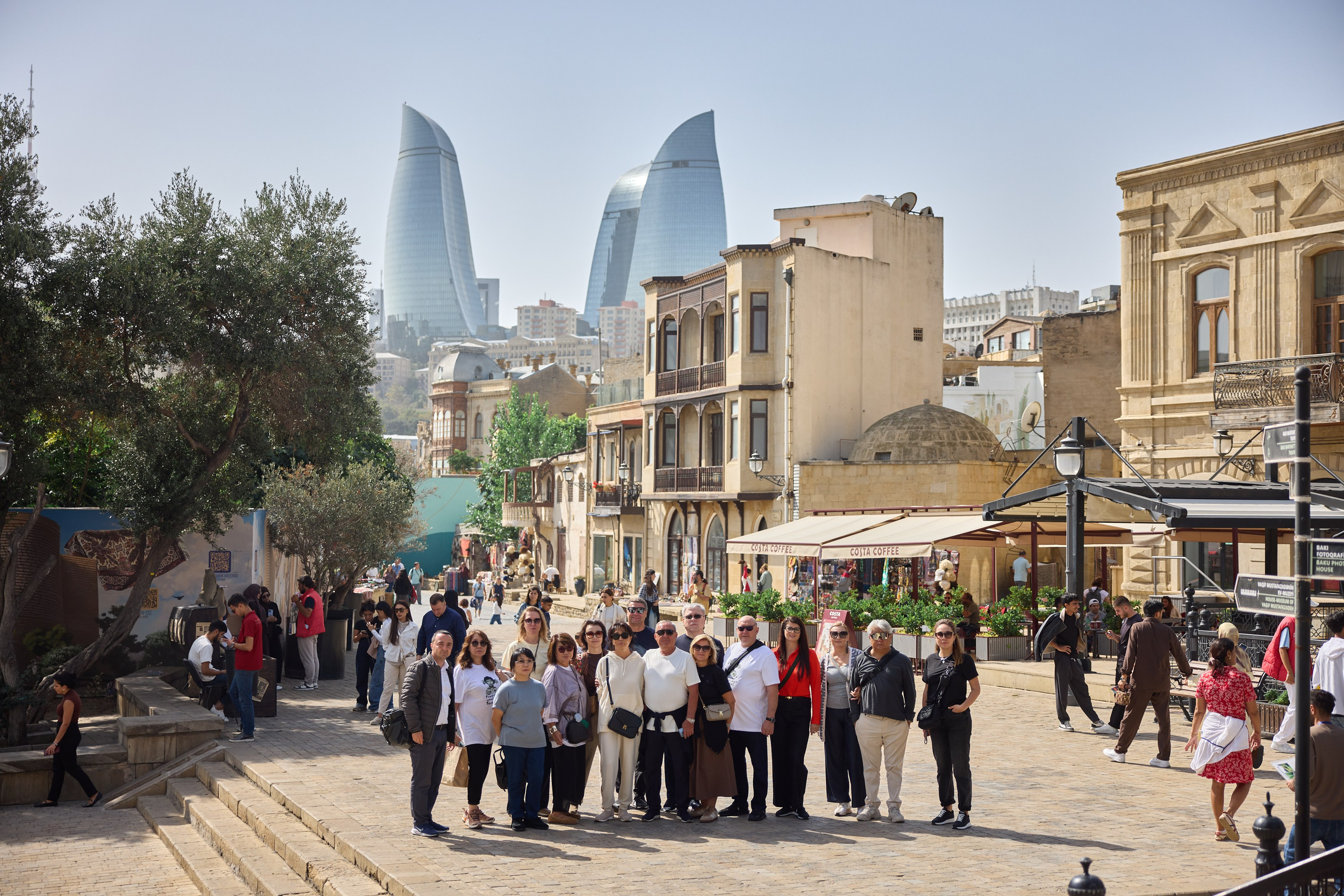 Экскурсия по Баку. День 2. Photographer in Baku Kamran Enceladus