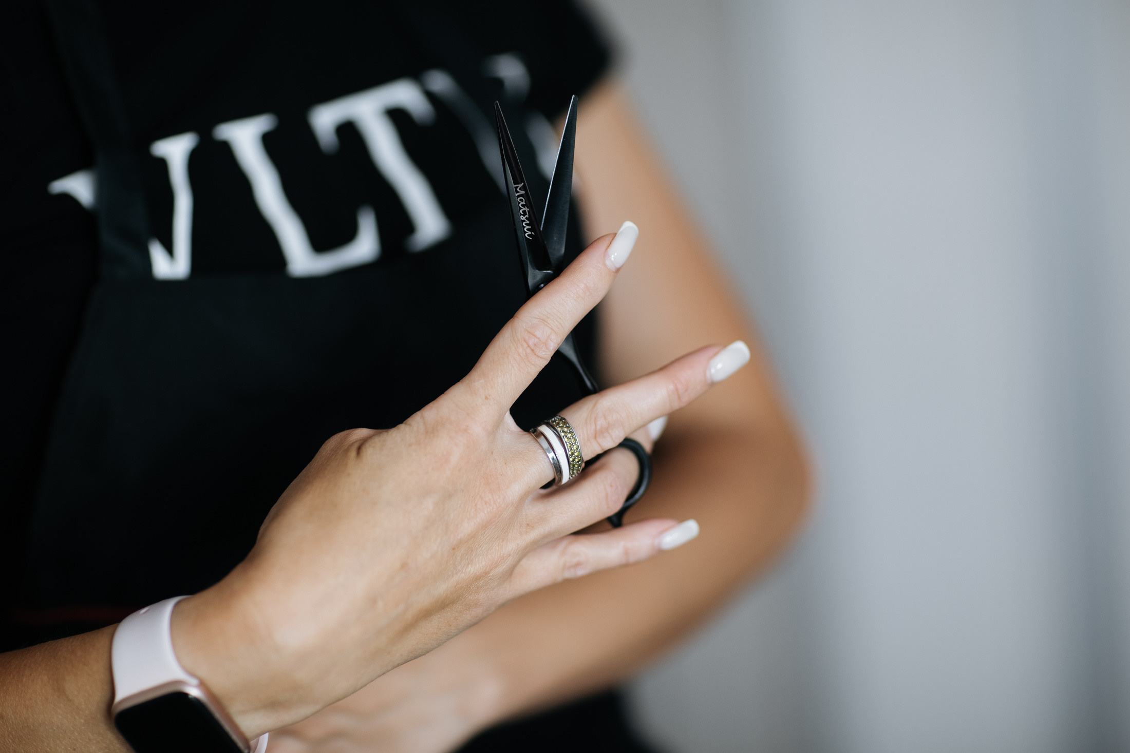 OXANA — H A I R D R E S S E R. Main