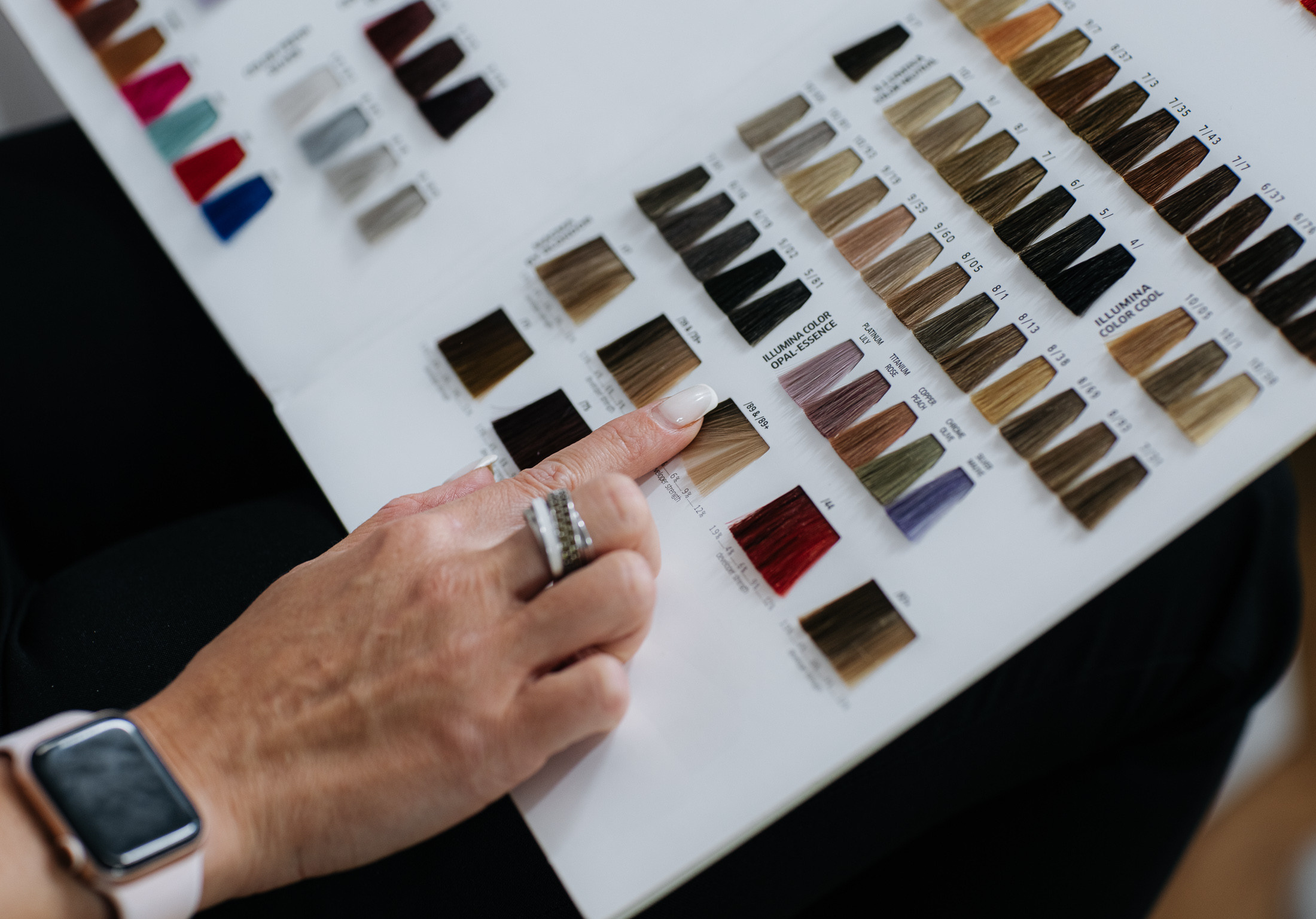 OXANA — H A I R D R E S S E R. Main