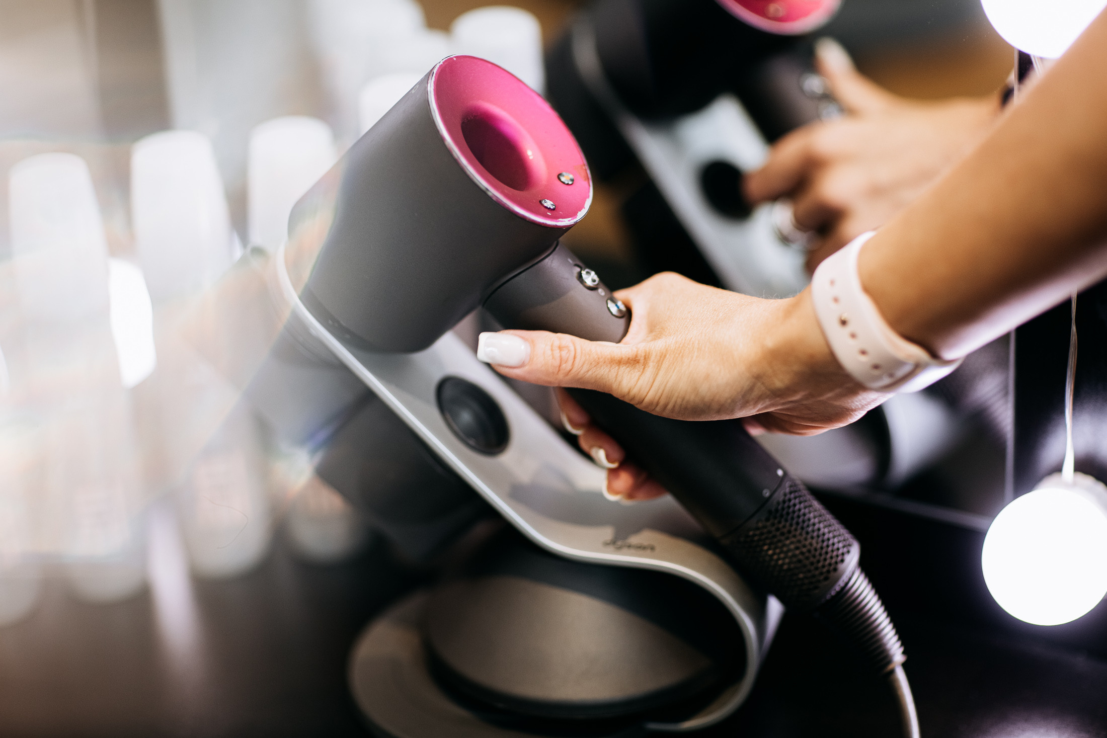 OXANA — H A I R D R E S S E R. Main