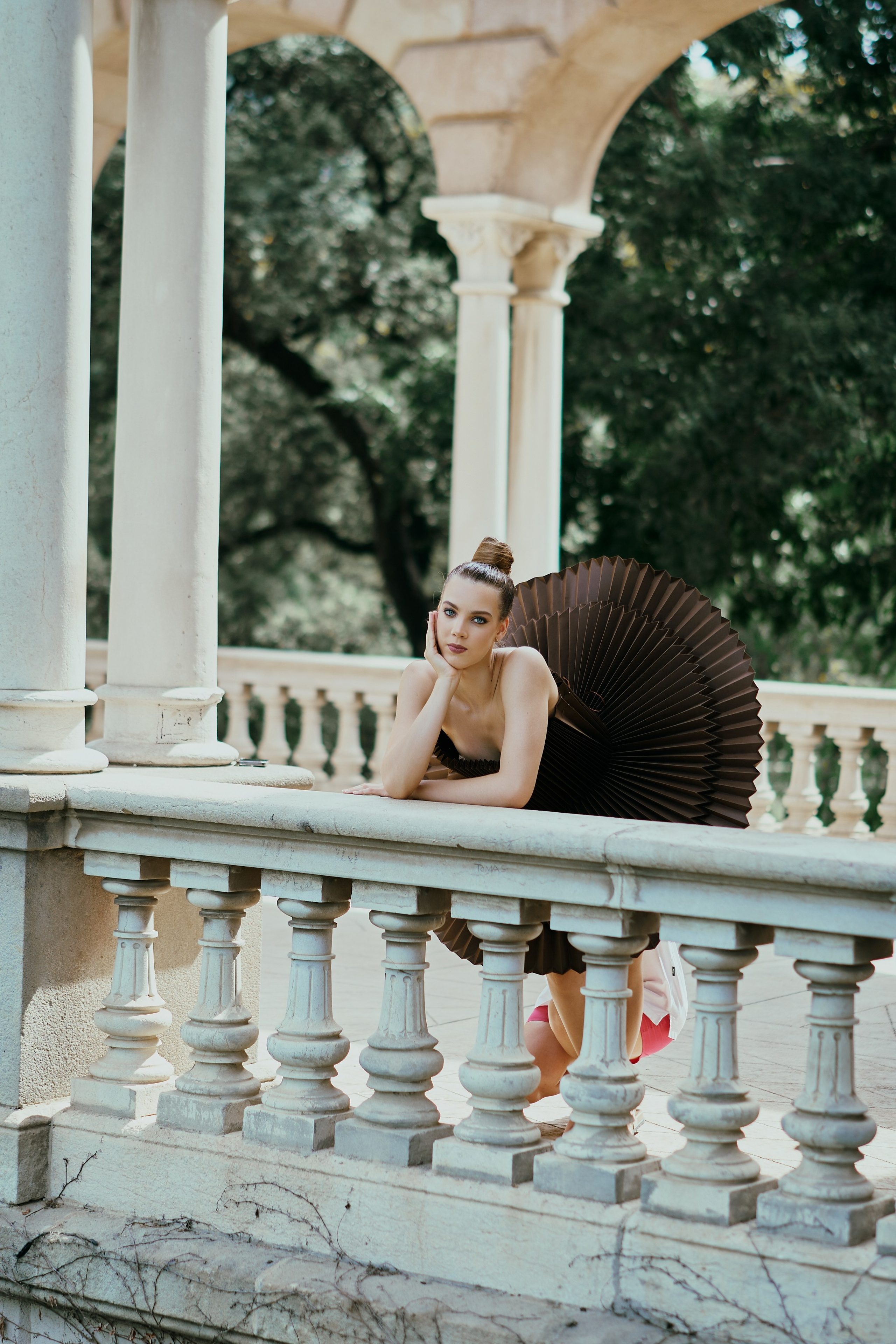 Барселона. Бумажное платье. Фотограф в Барселоне Жанна Захарченко