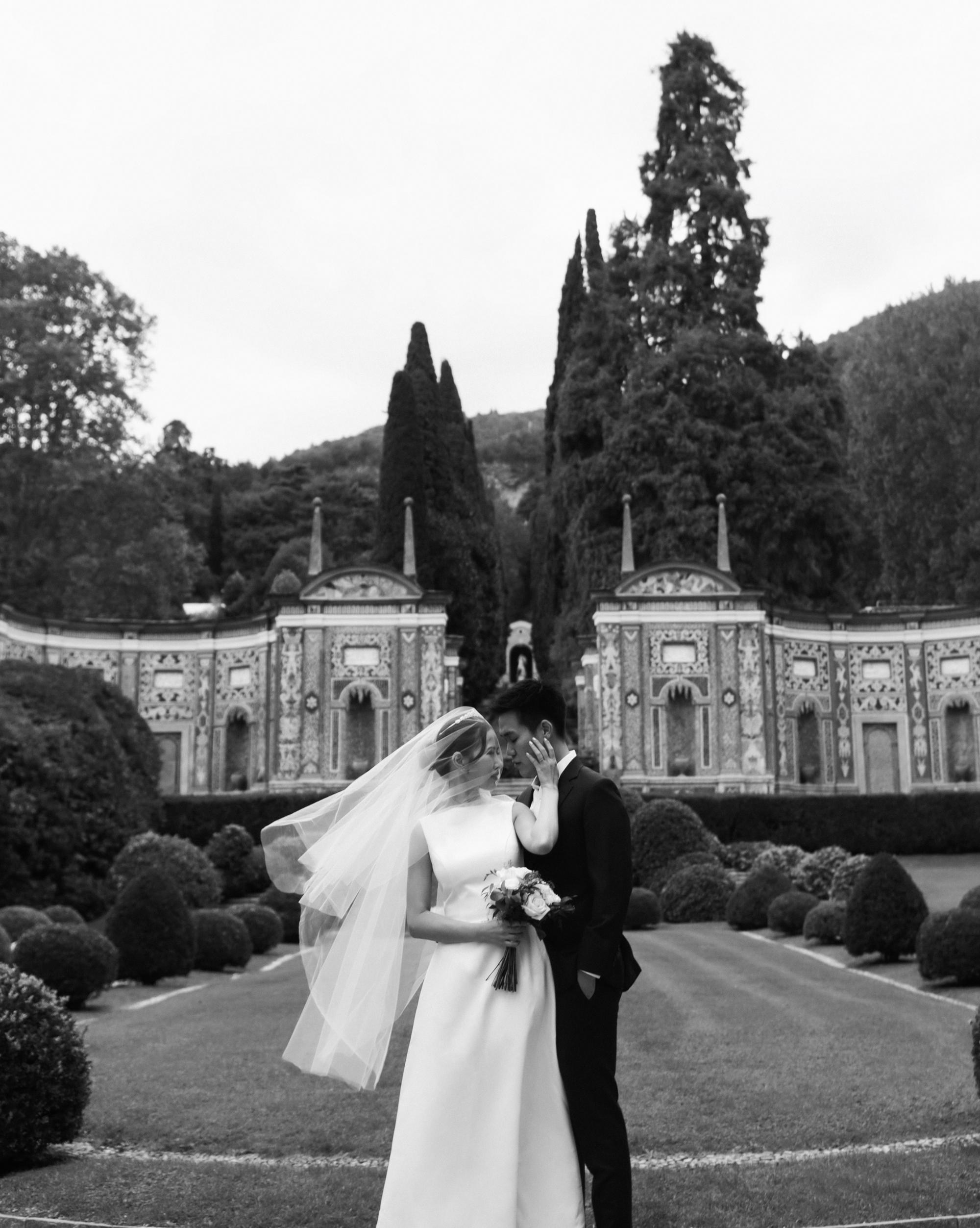 Wedding Photoshoot at Villa D'Este. Lake Como Wedding Photographer | Elegant & Timeless Photography in Italy