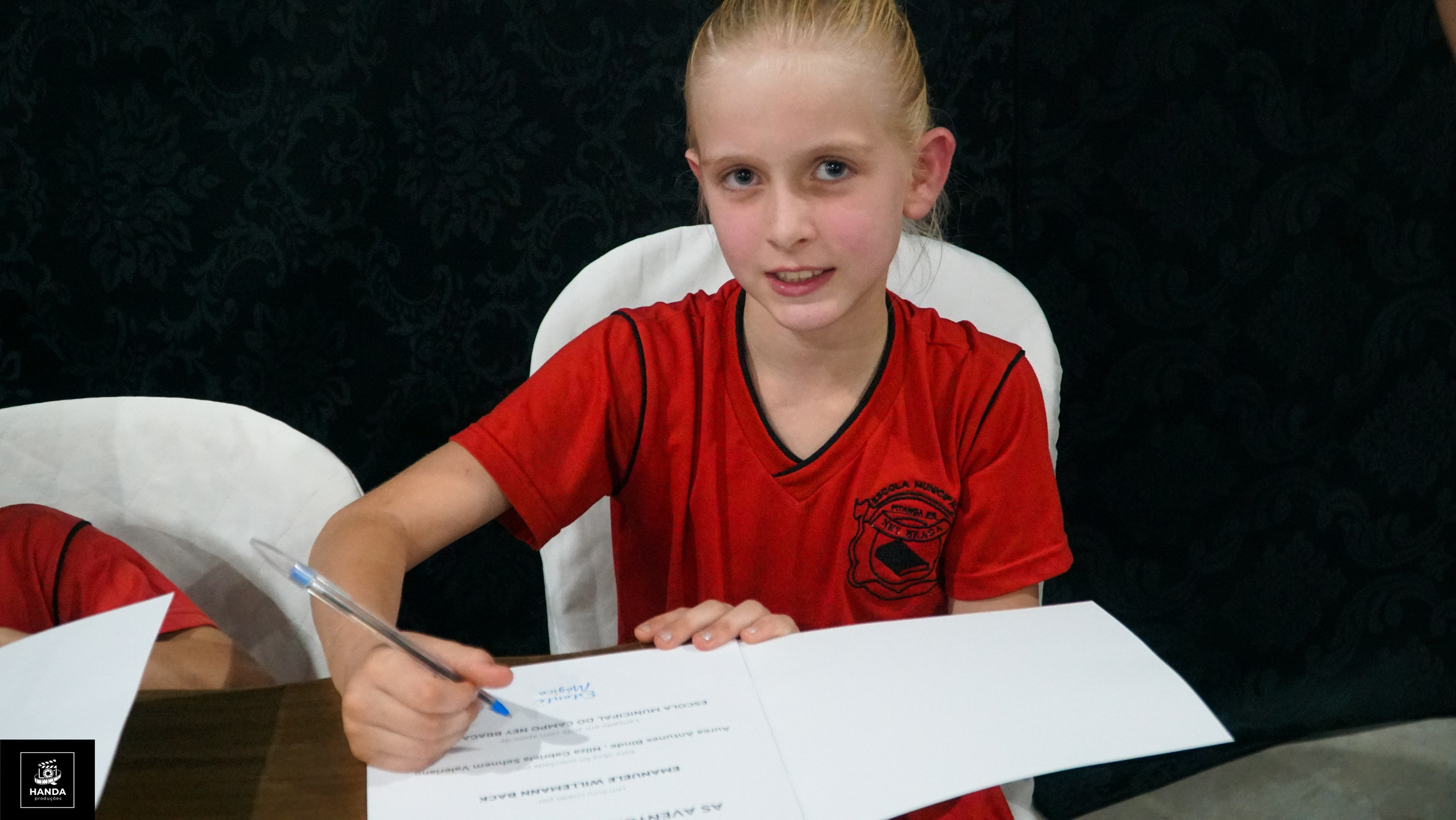 Noite autógrafos colégio Aurélio Buarque de Holanda. Handa Produções