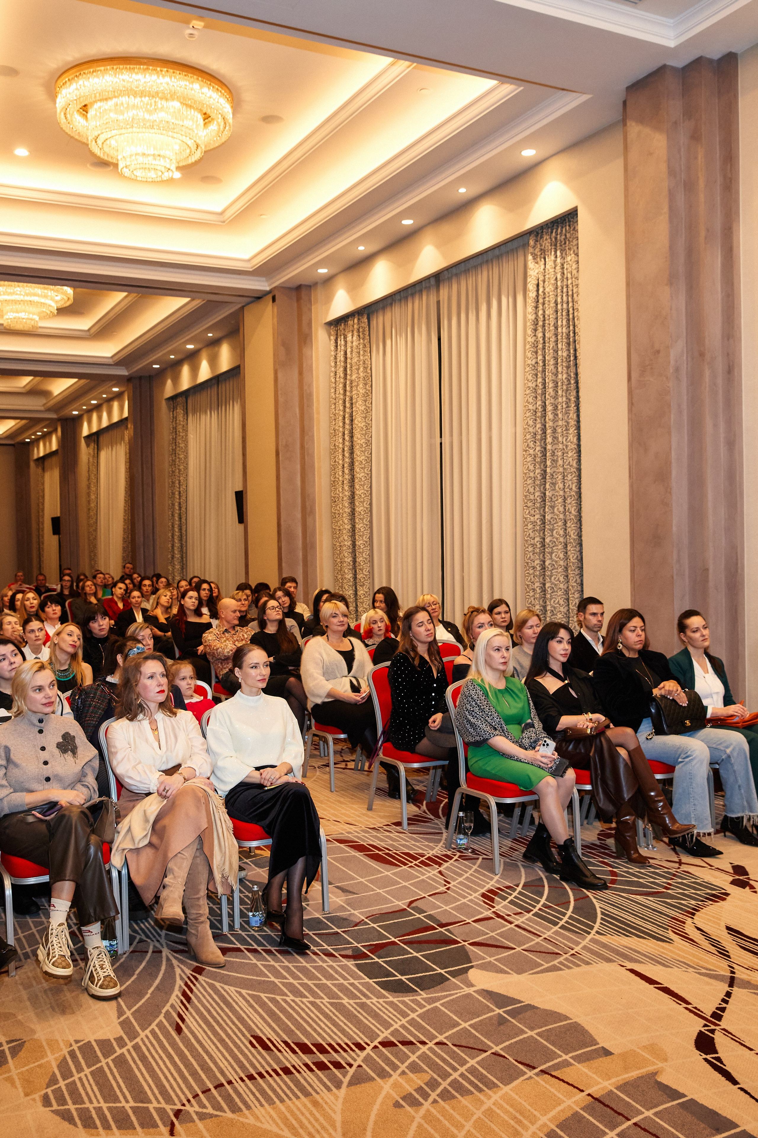Conference by Daria Oskin. Destination wedding and fashion photographer in Riga Igor Davidovich