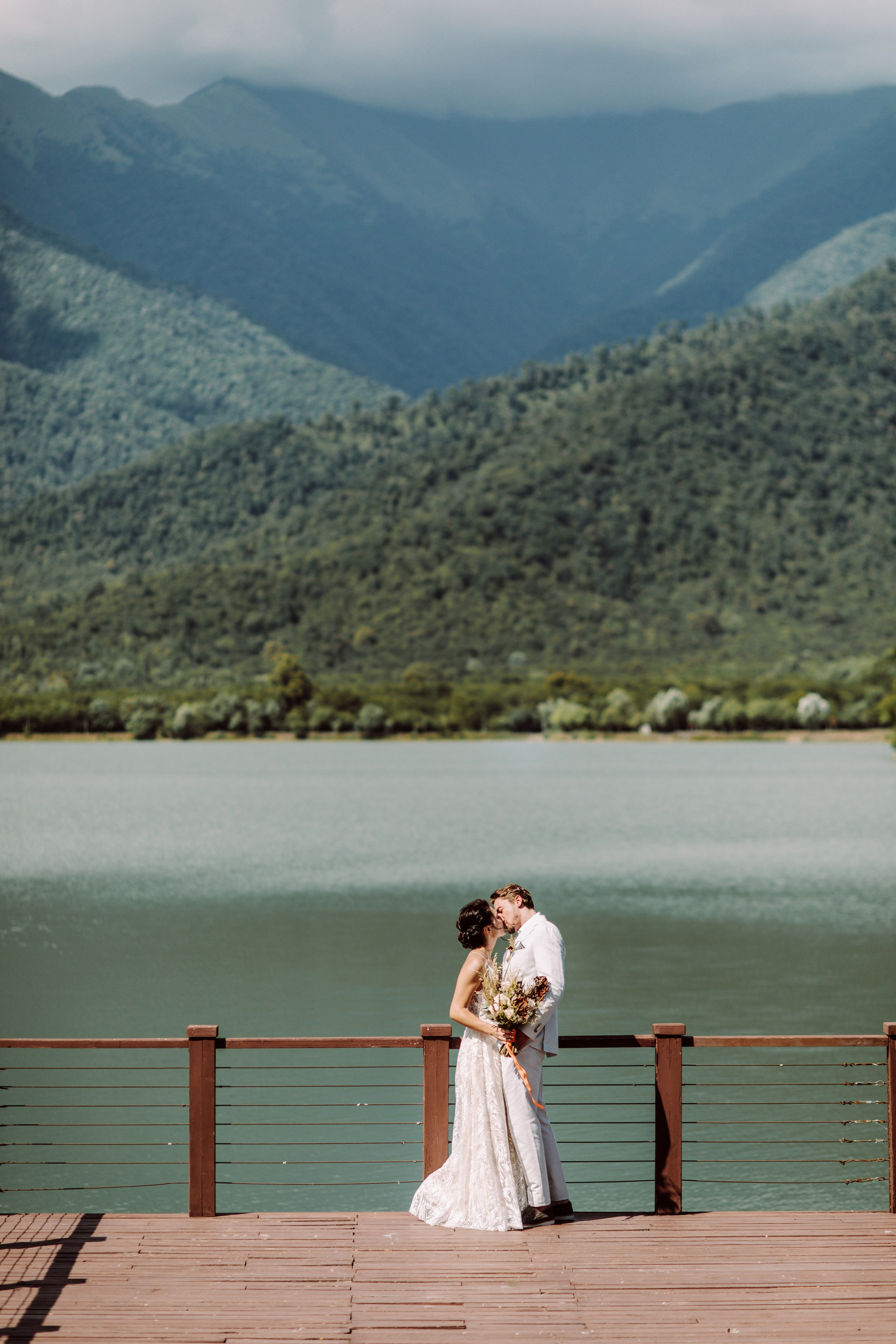 Yasha & Yehana. Wedding photographer in Georgia