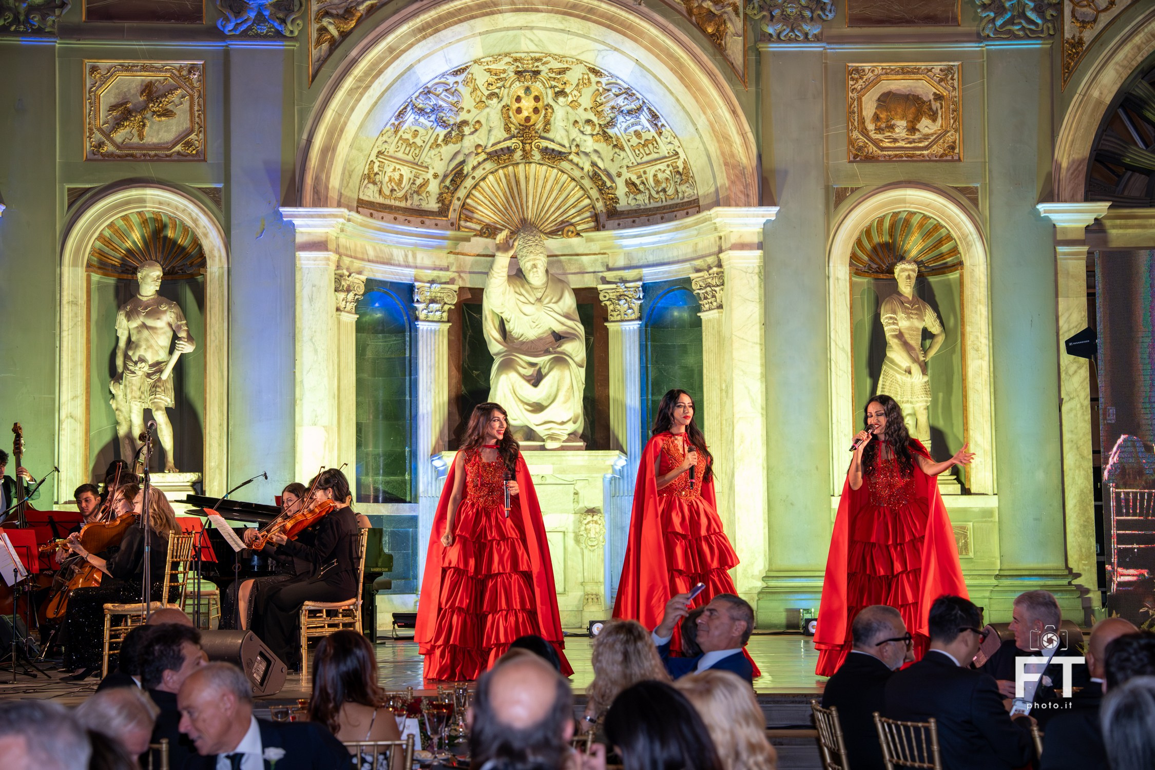 Luxury Charity Dinner ANT. Ftphoto