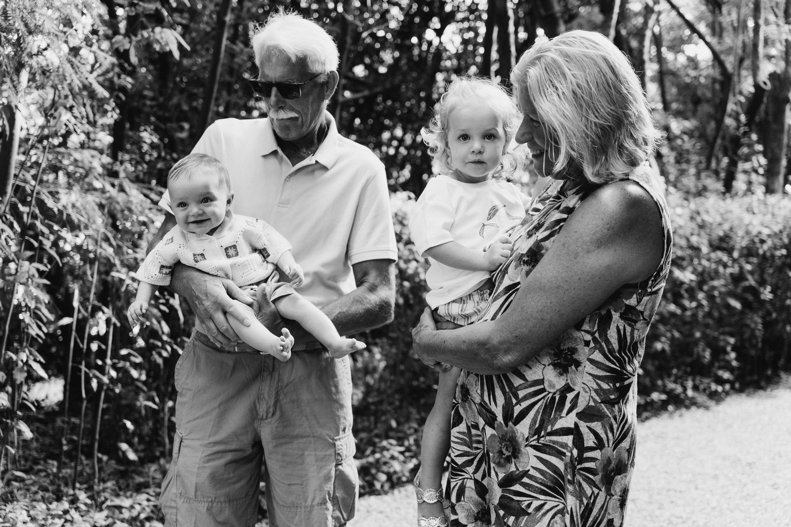 Family moments in Como Lake. PHOTOGRAPHER IN ITALY