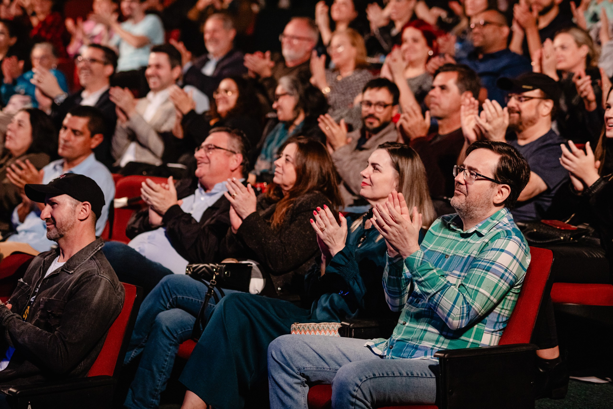 Show da cantora Leila Pinheira no Teatro Municipal de Itajaí