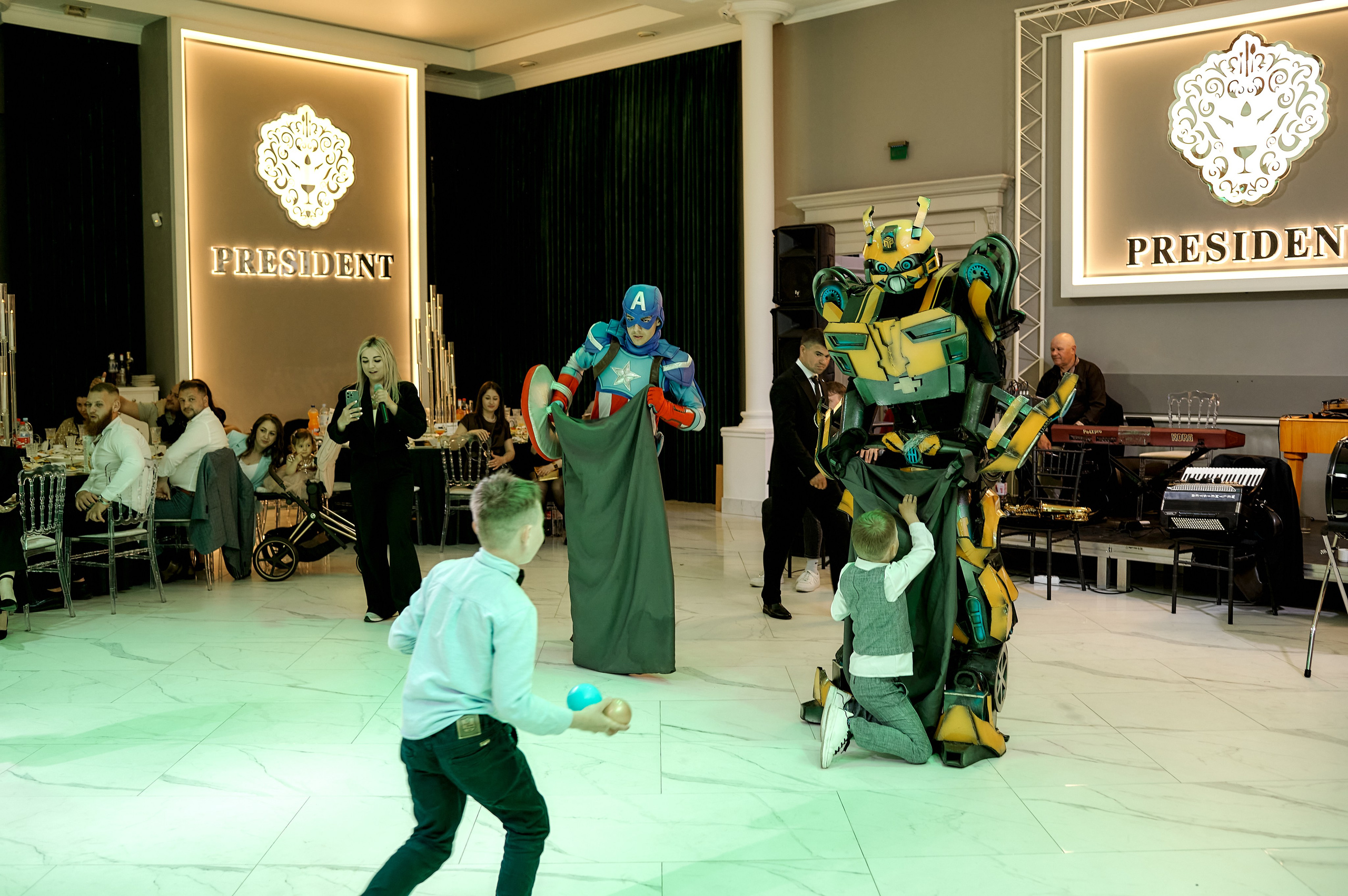 Cumetria lui Radion. Excellens
