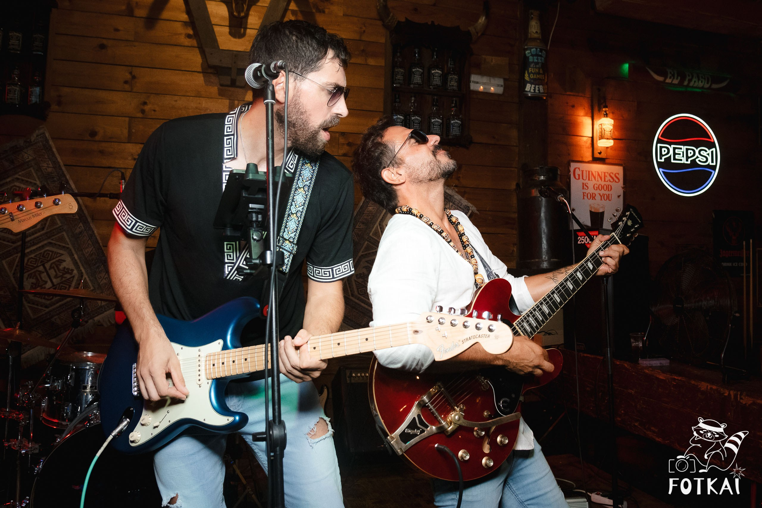 Stones of the Coast en El Paso Rock Bar Torrevieja: Reportaje fotográfico 20.09.25 | FOTKAI