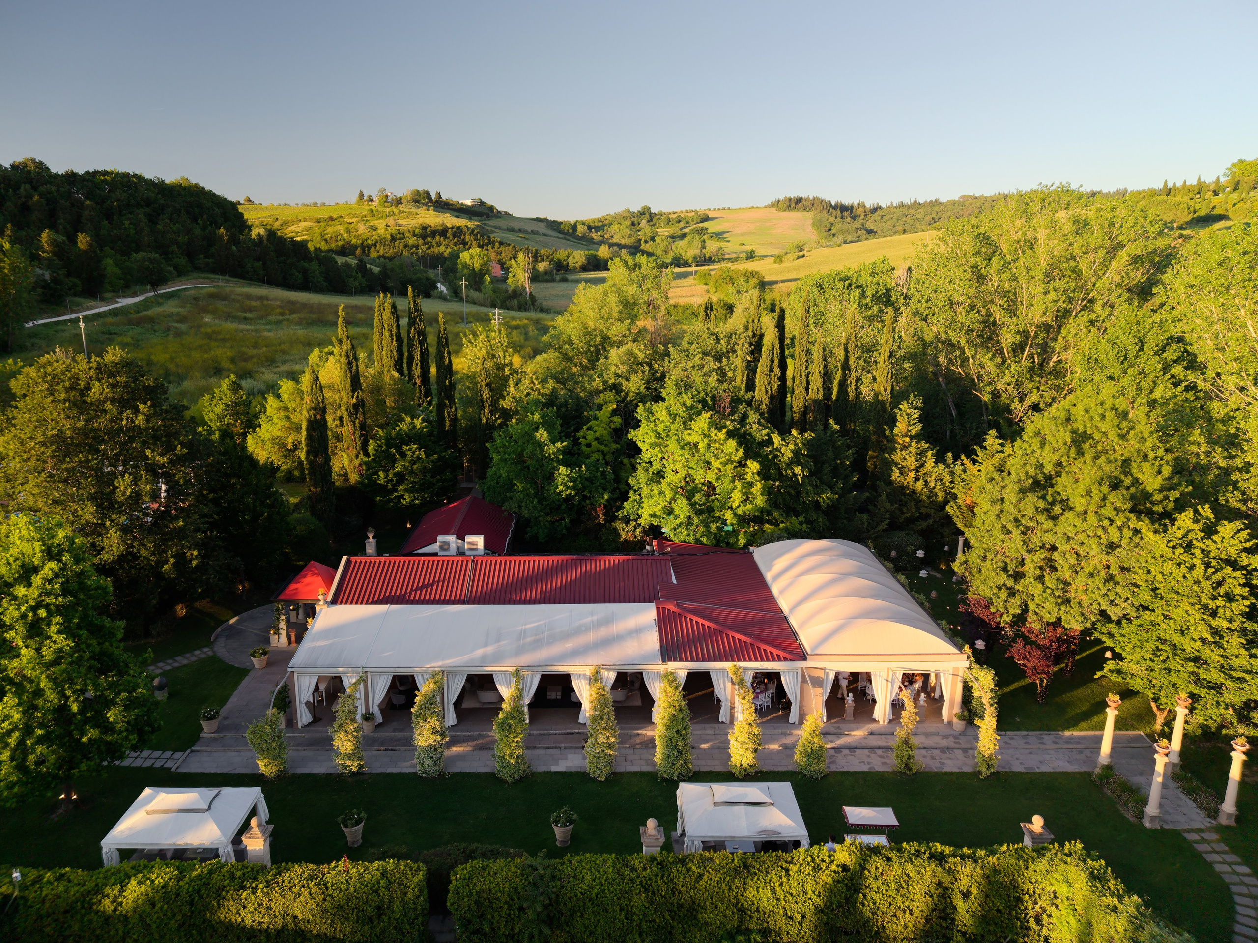 Pizza Party at Tenuta Massini, Florence, Italy. Destination Wedding Photographer — Nikita Burtsev