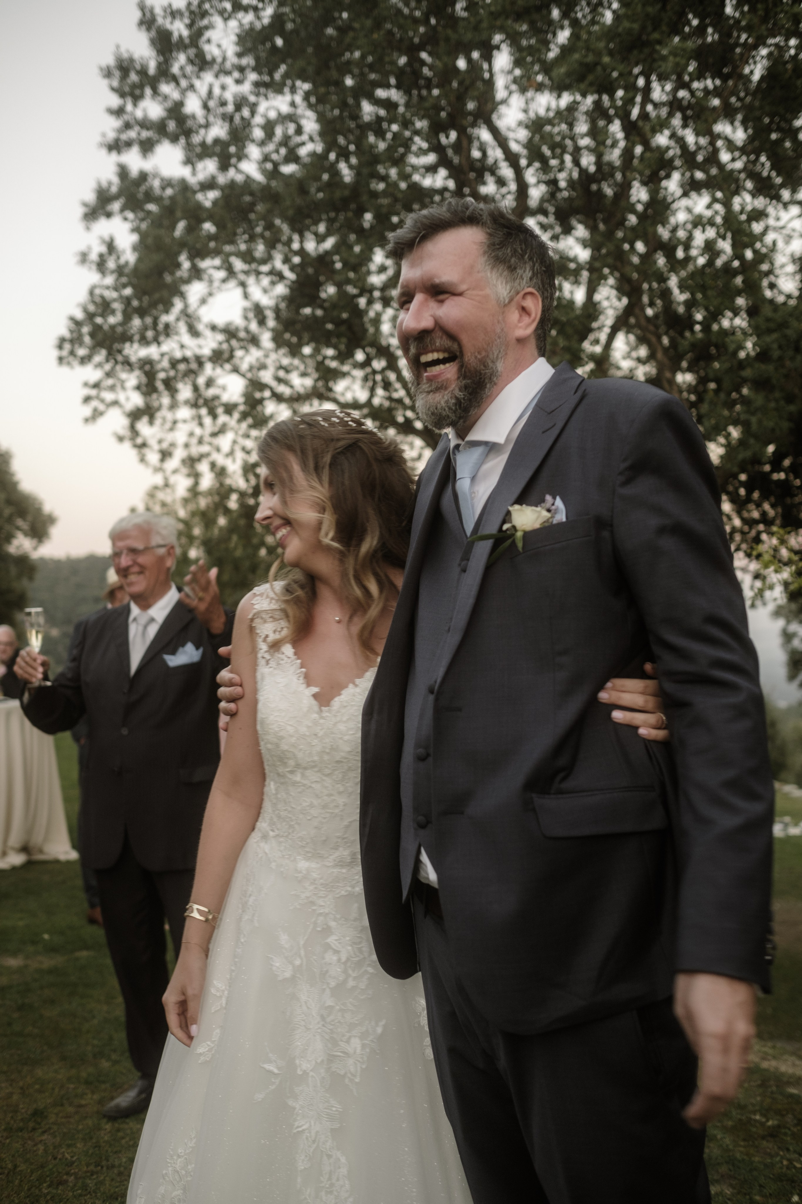 Svetlana & Alman. Monestir Sant Salvi. Paola fotógrafo / videografo de bodas en Barcelona