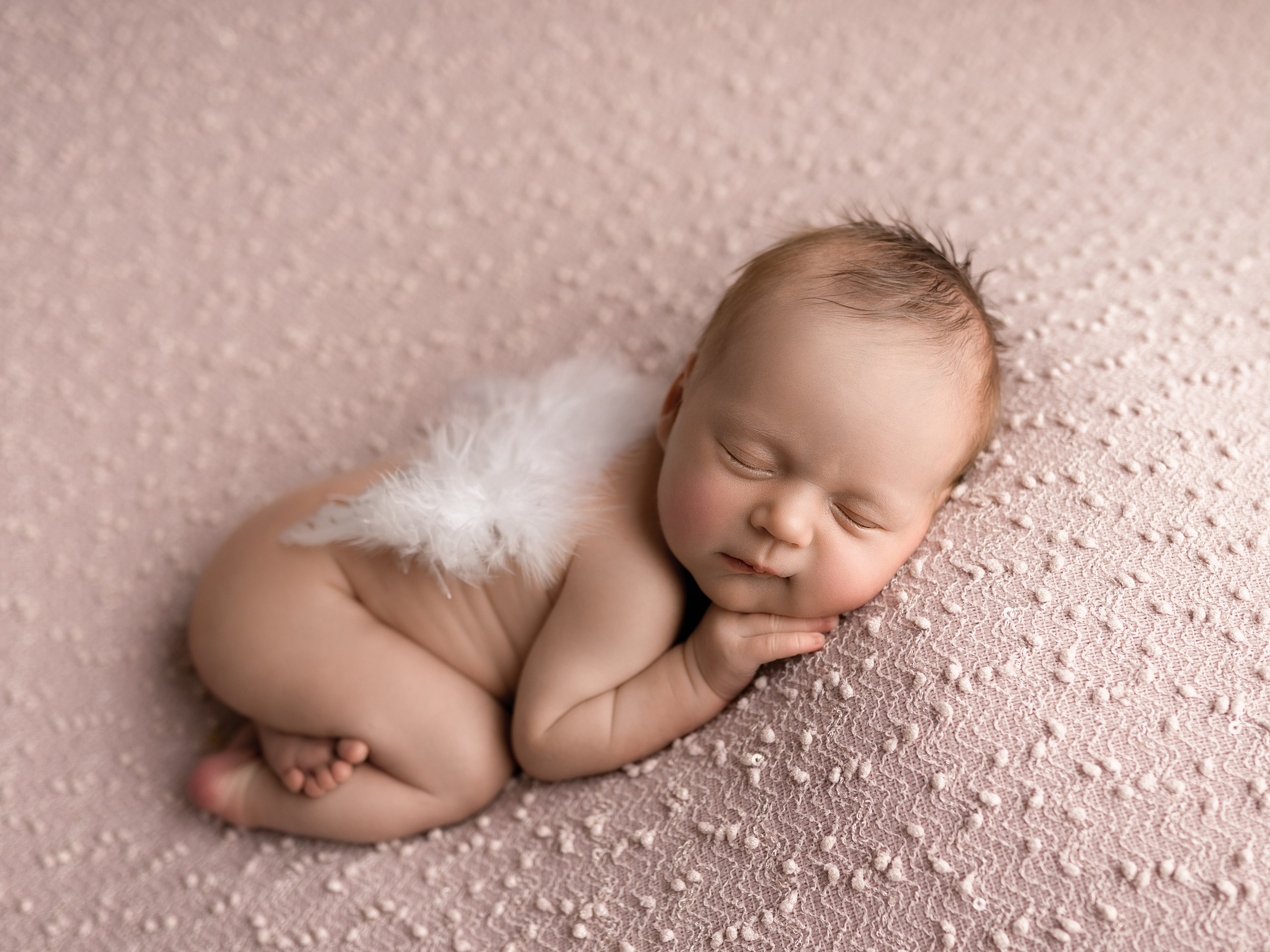 Esu Aleksandra naujagimių ir kudikių fotografė iš Vilniaus