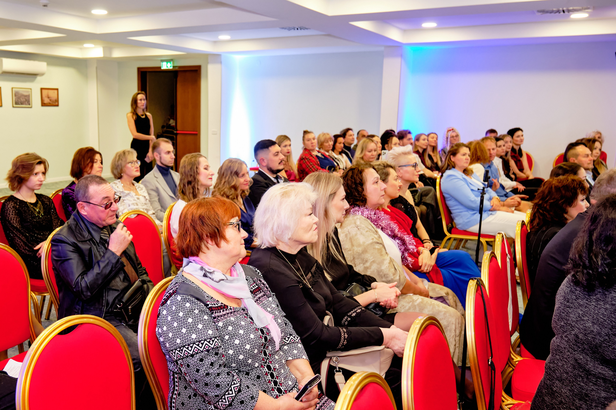 Фоторепортаж з благодійного Новорічного балу у Чорногорії. Портретний фотограф Альона Новгородцева