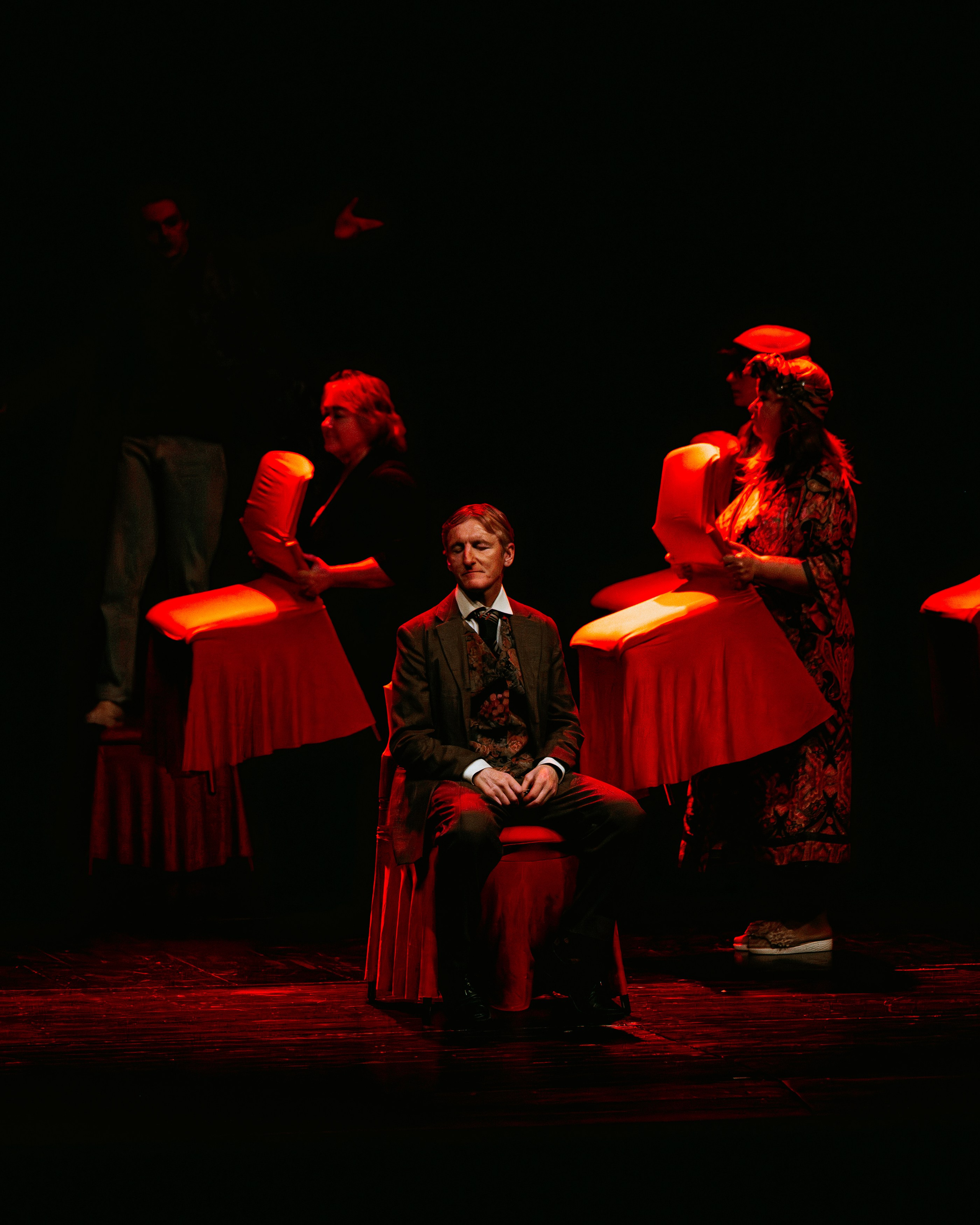 Garbo Teater „12 стульев“. Jelizaveta Gross - reportaaži- ja portreefotograaf Narvas