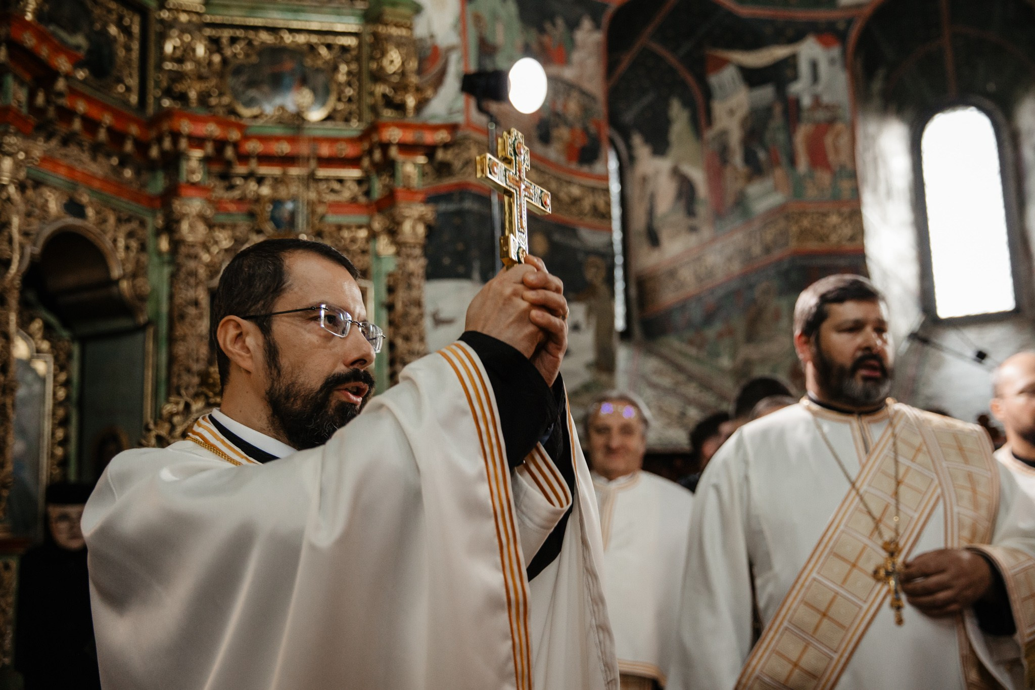 Nunta de Poveste la Sucevița: Cristi și Andreea. Servicii foto-video profesionale, pentru momente de neuitat