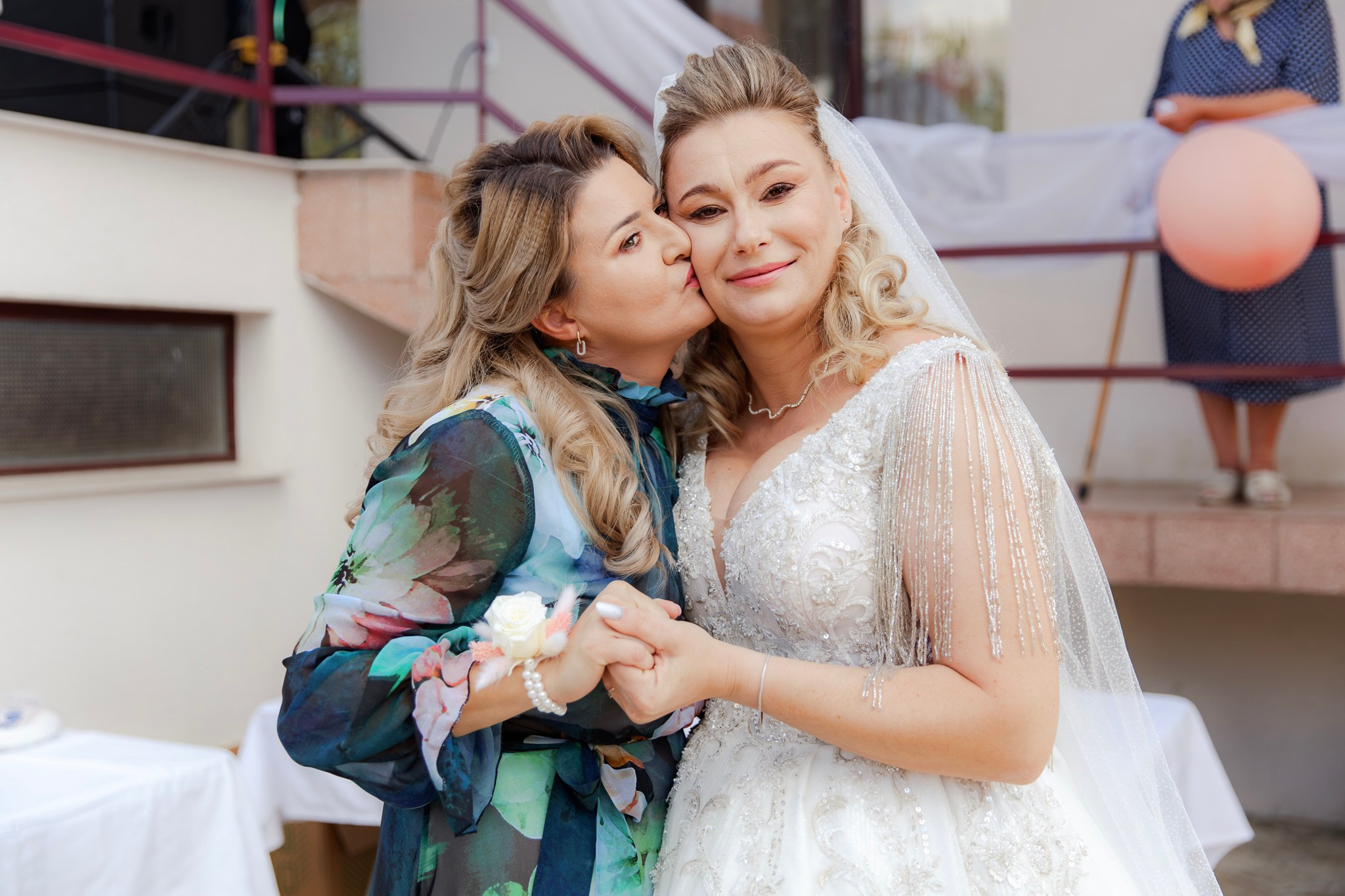 Mihai & Oana. Servicii foto-video profesionale, pentru momente de neuitat