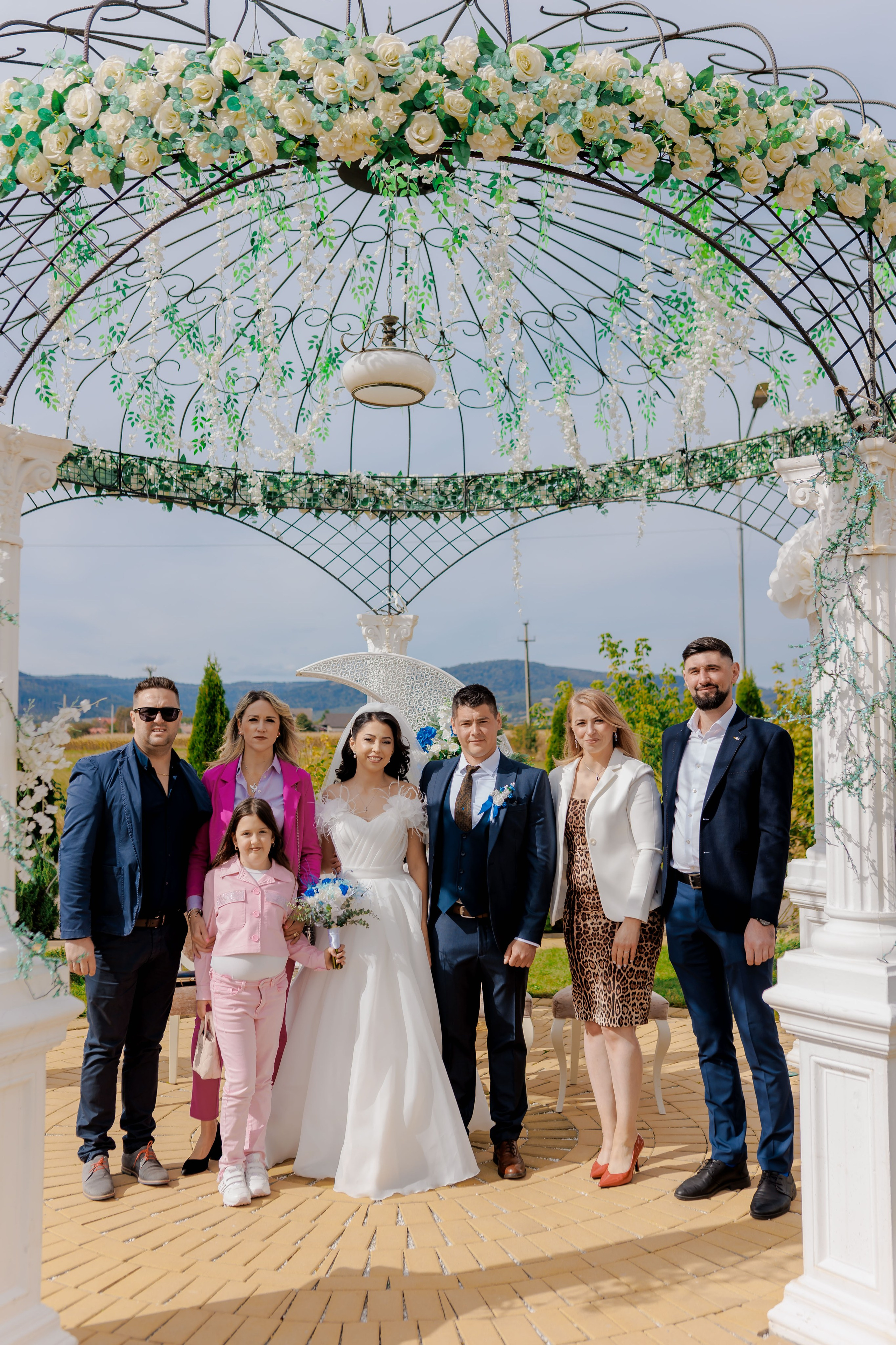 Loredana & Emilian – Ziua Nunții | Videografie - fotografie Botez Suceava, Iași, Botoșani. Servicii foto-video profesionale, pentru momente de neuitat