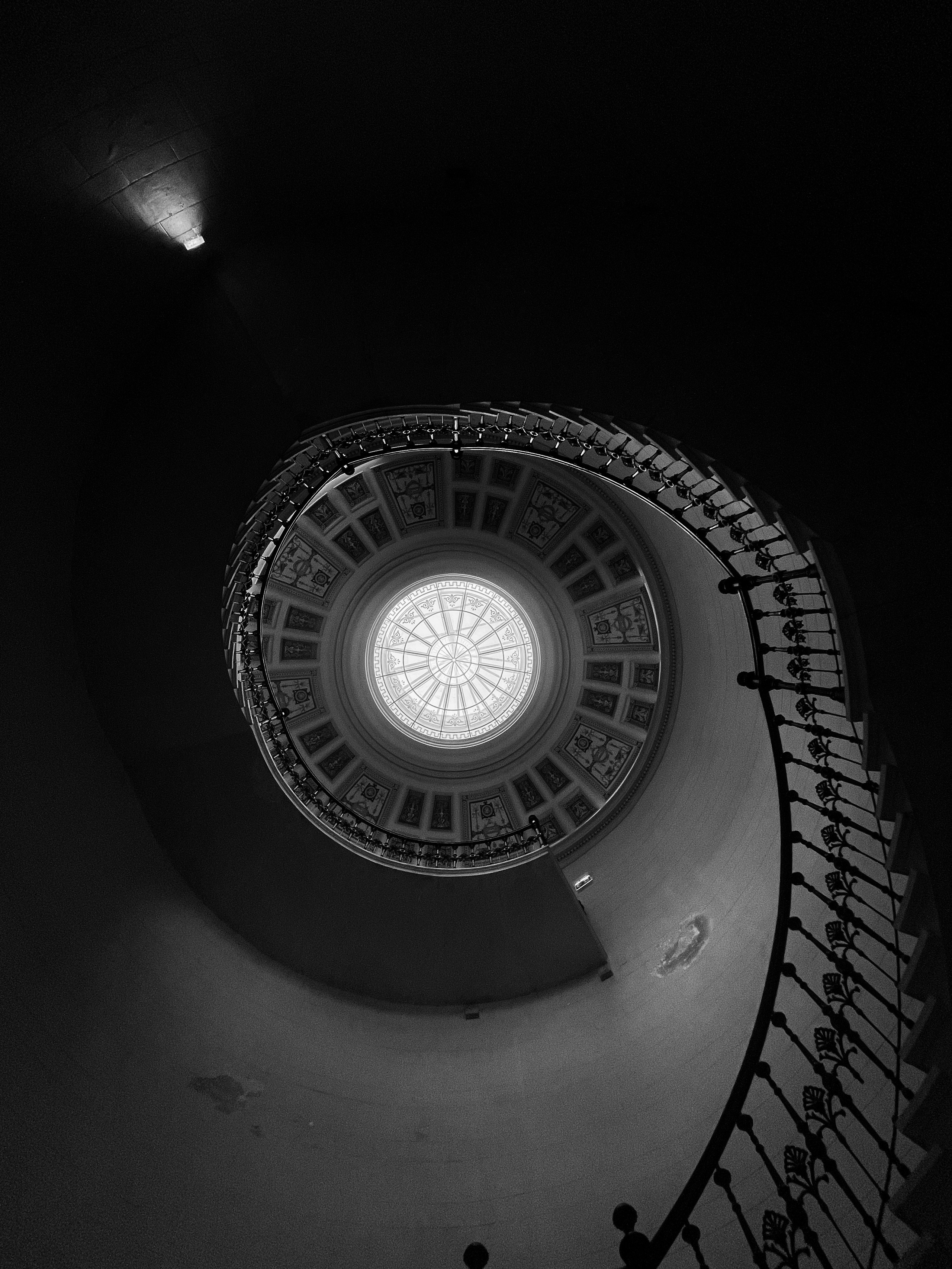 Spiral. Budapest 2026. IPHONE 12 PRO
