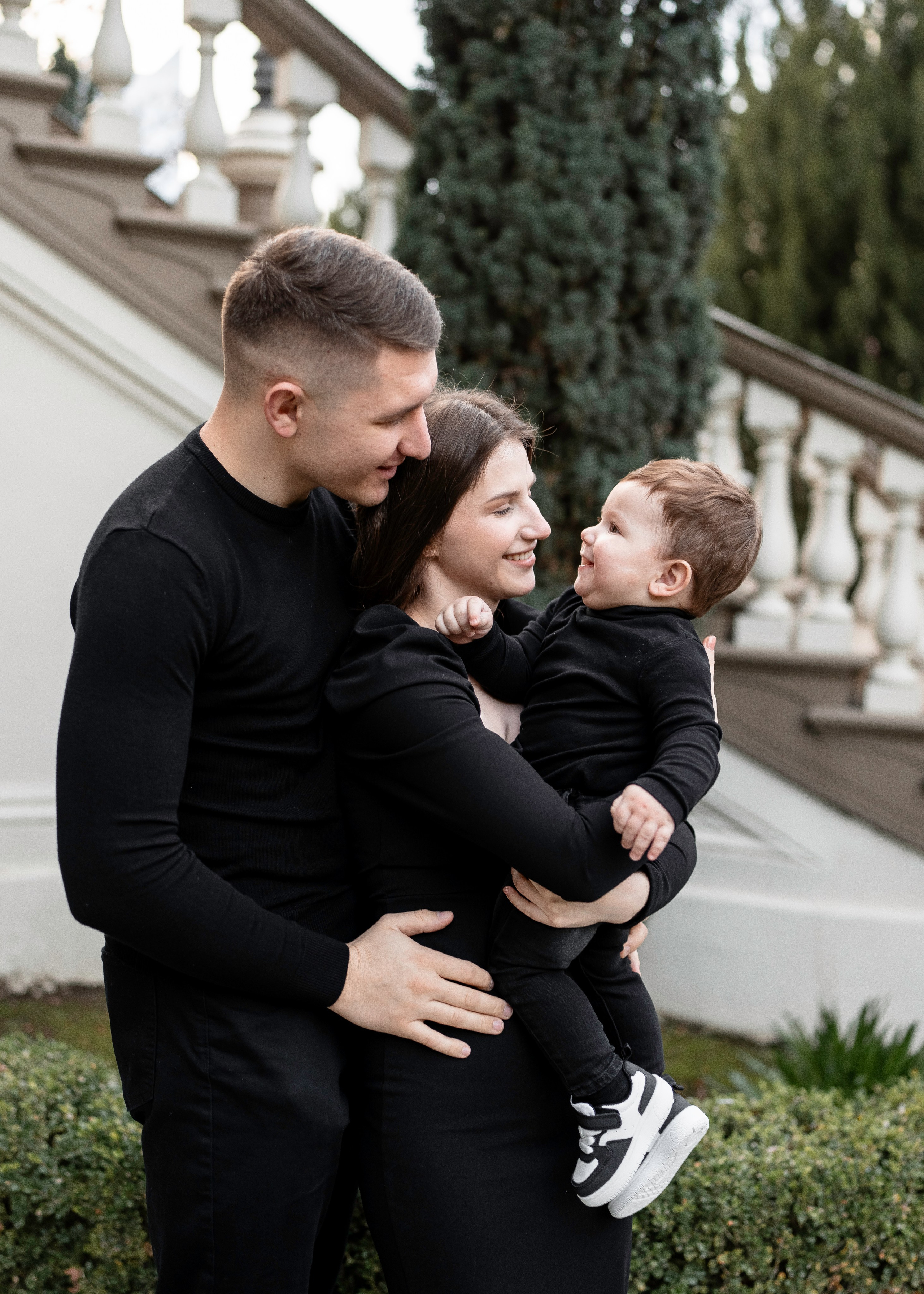Artem, Nadia & Elisha. Family photographer in Sacramento | Sofia Pavenko