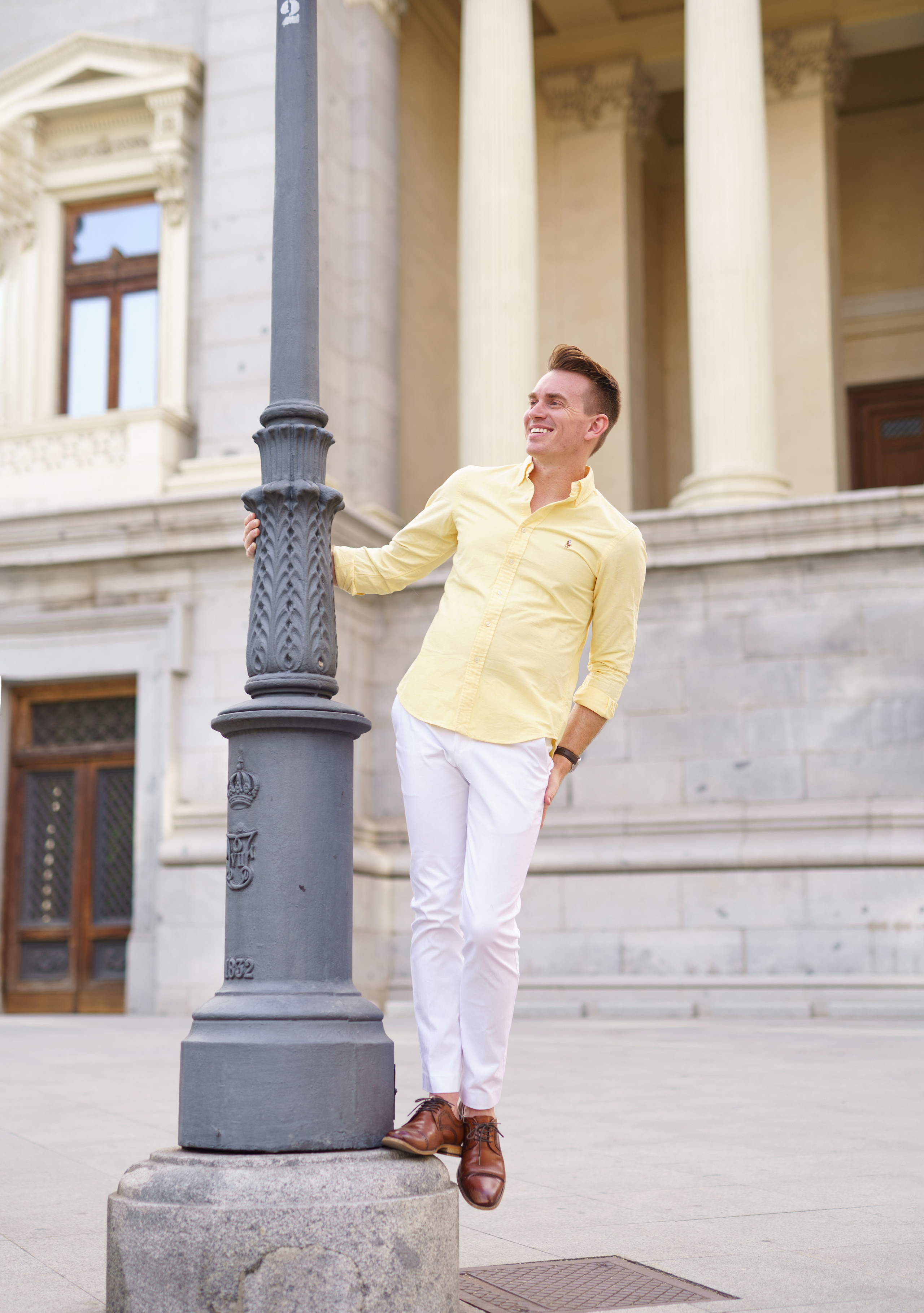 Fotografía de retratos masculinos en Madrid – Retratos profesionales para LinkedIn y redes sociales. Fotógrafo en Madrid, España. Alyona Belyaninova