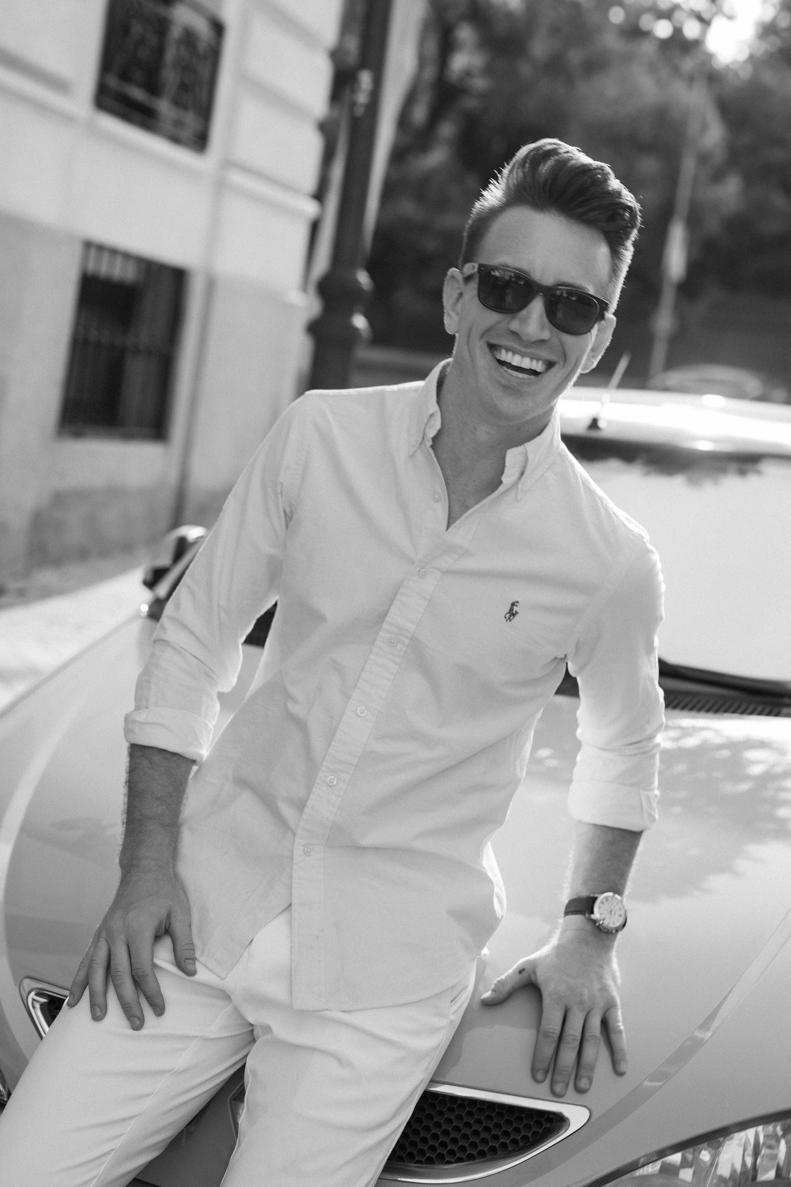 Fotografía de retratos masculinos en Madrid – Retratos profesionales para LinkedIn y redes sociales. Fotógrafo en Madrid, España. Alyona Belyaninova