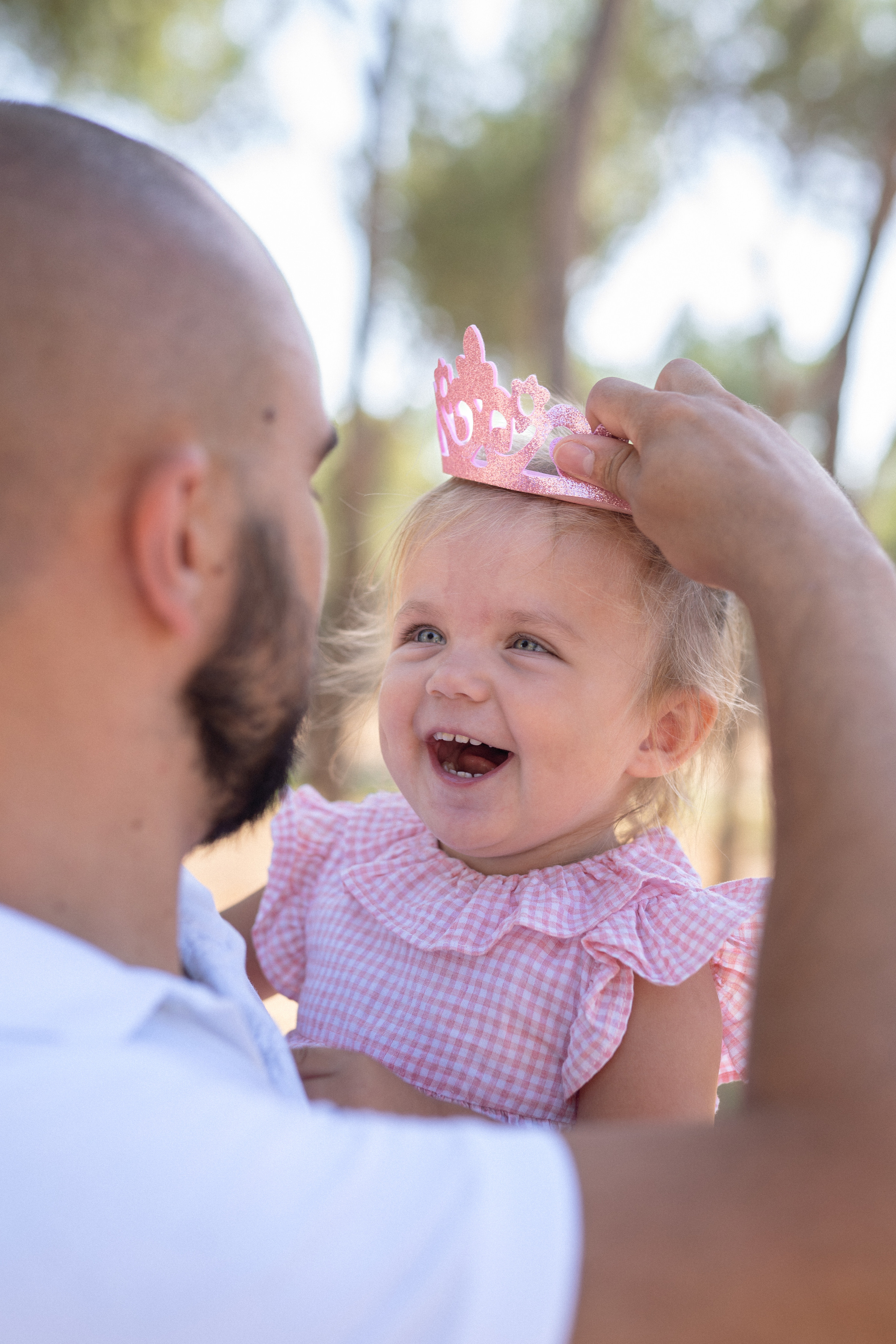 Family event celebration photo shooting. Photographer in Madrid, Spain. Alyona Belyaninova