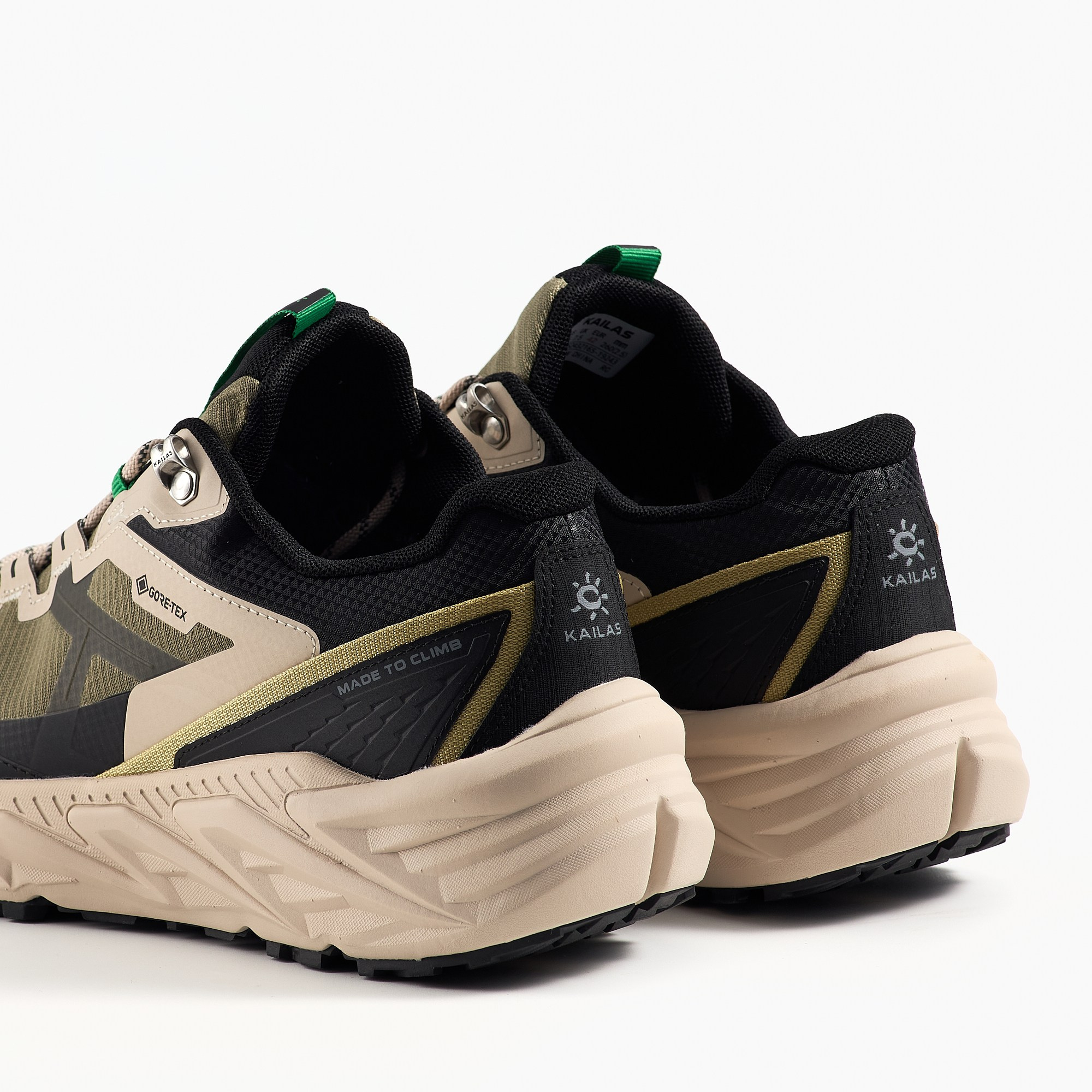 Съёмка обуви. Предметная фотосъемка в Алматы. Студия фото и видео съемки товаров