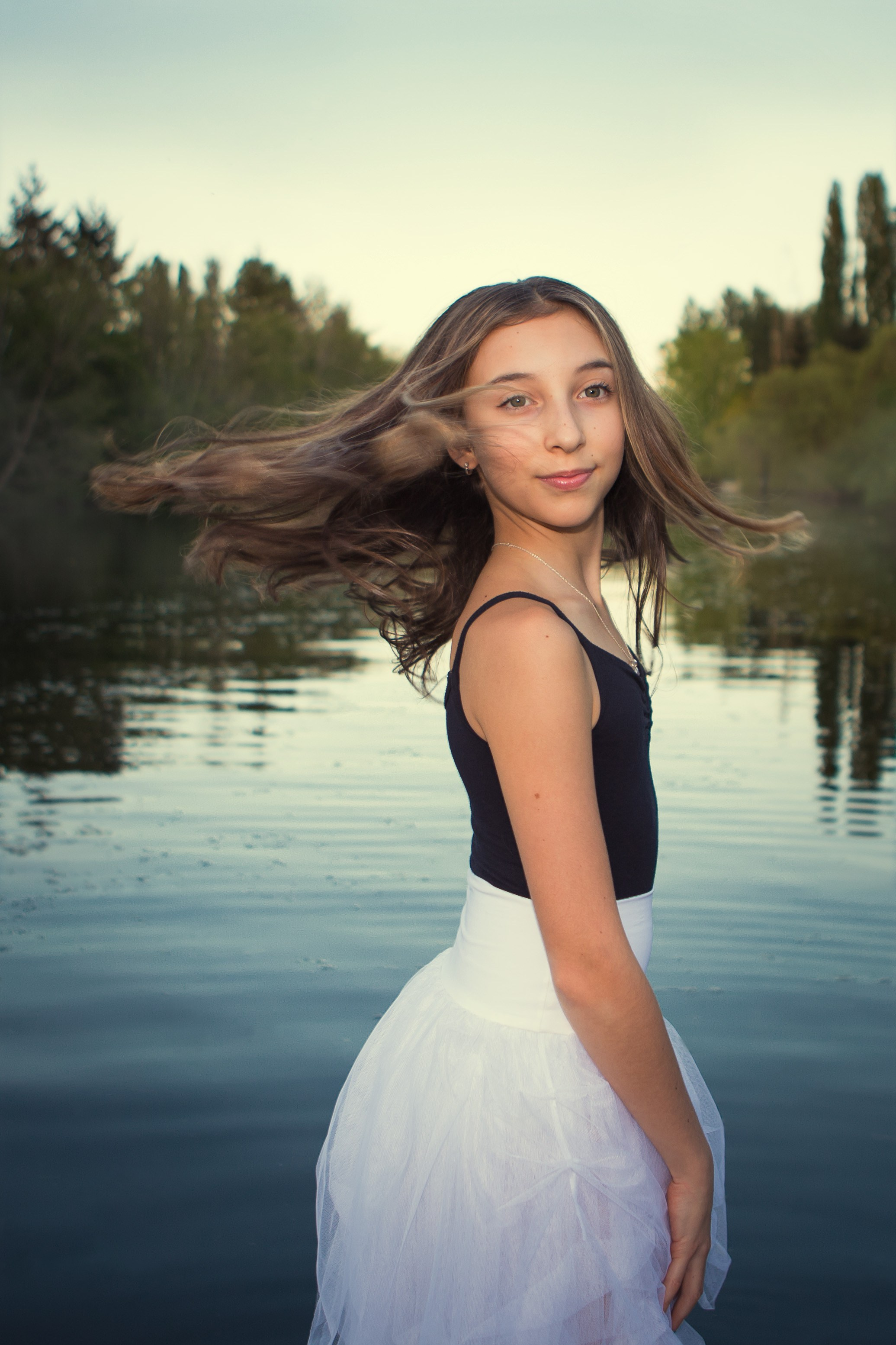 Outdoor Artistic photo. YuAnna studio. Family & Kids Photographer in Seattle area, located in