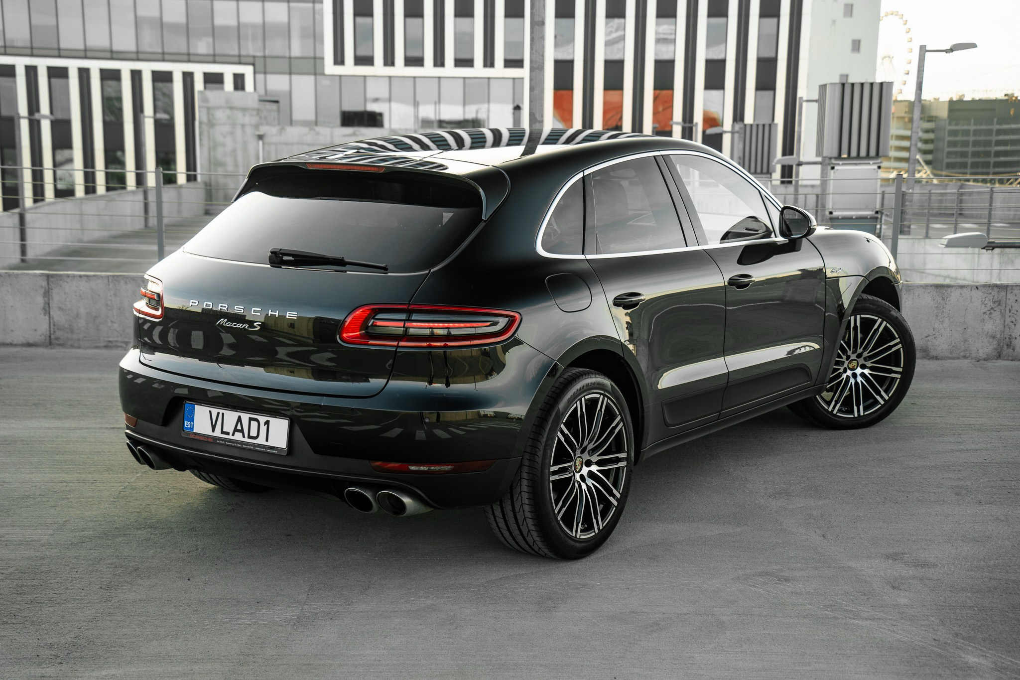 PORSCHE macan. LOHA VISUALS — AUTOMOTIVE PHOTOGRAPHY