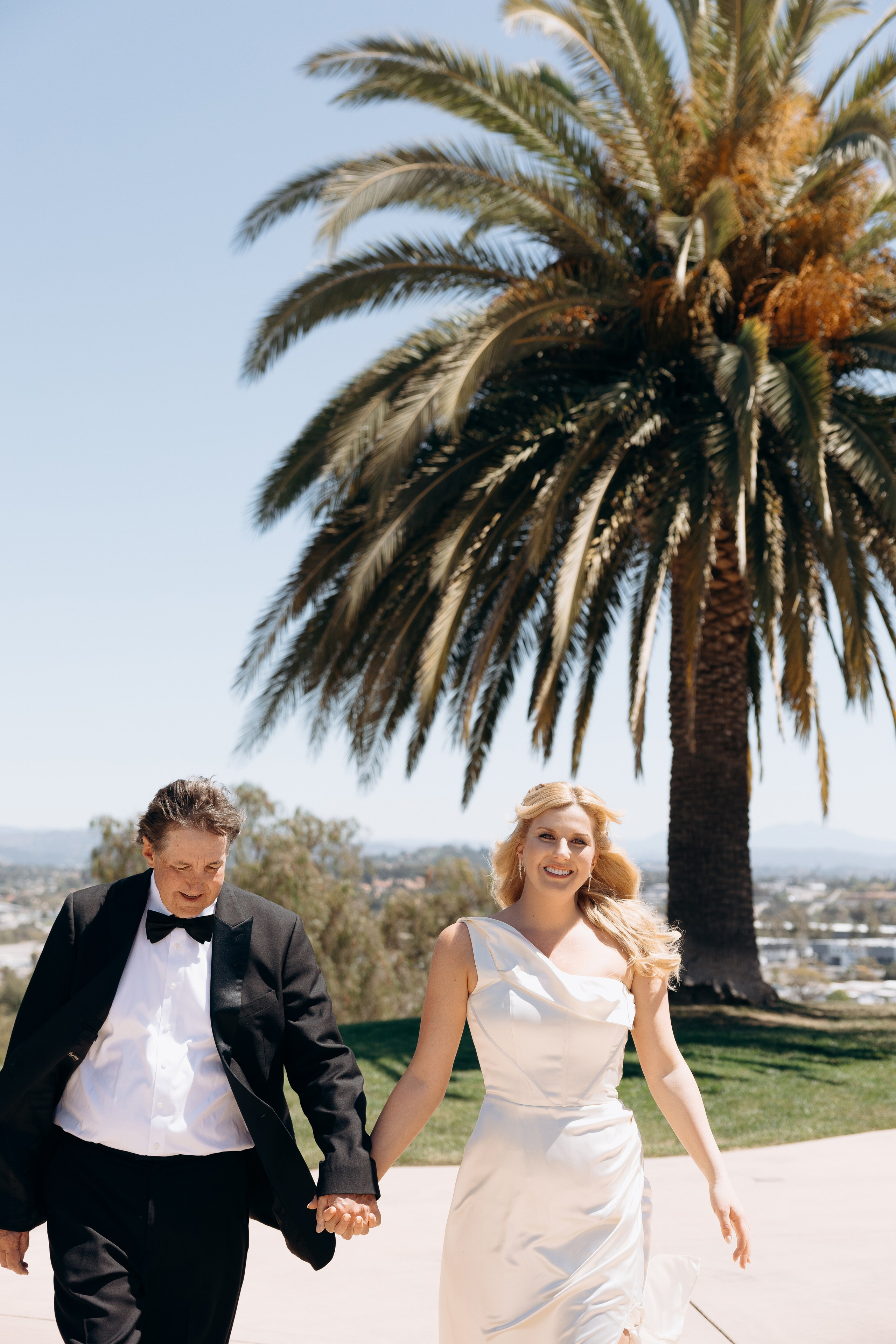 Drew and Haley. Wedding and family photographer San Diego