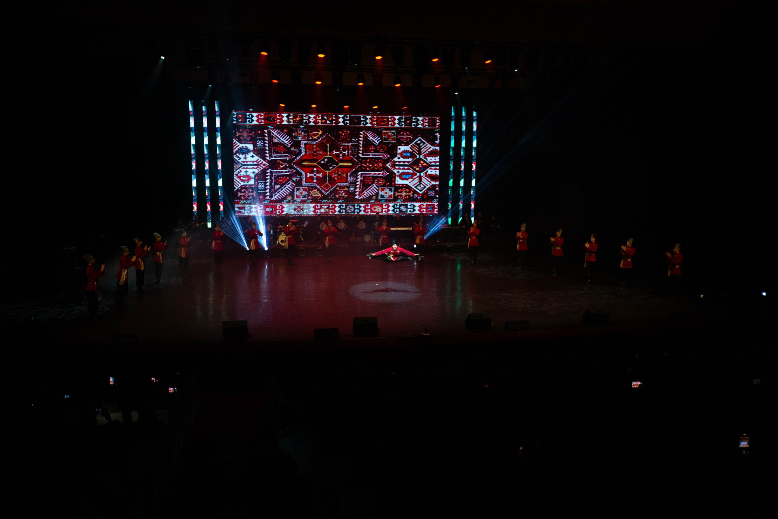 STATE DANCE ENSEMBLE. Wedding&Event photographer Ismail Rzayev in Baku