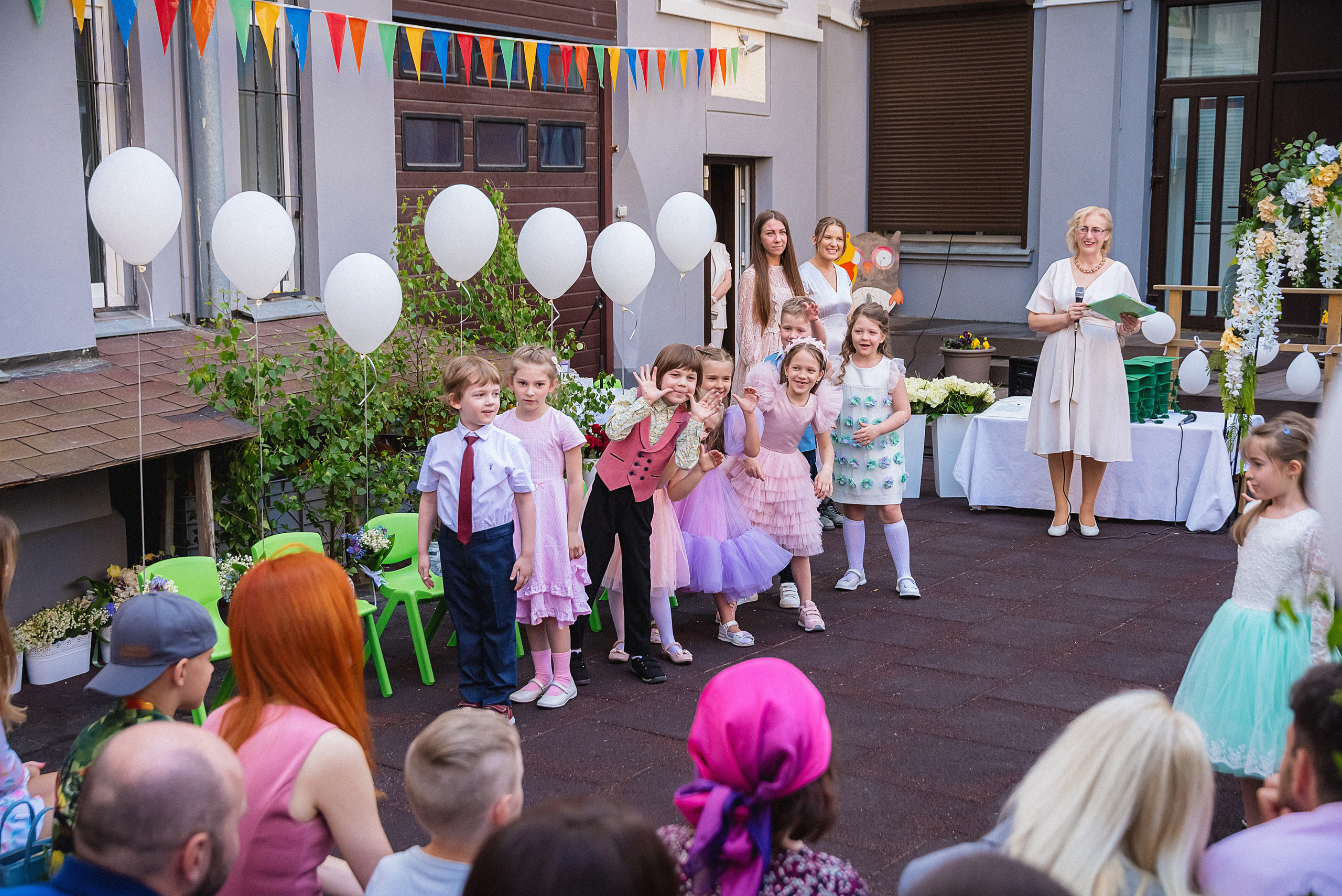 Zīles Skolas Izlaidums. Fotogrāfs Rīgā. Gīmenes, individuālās un dažādu produktu fotosesijas