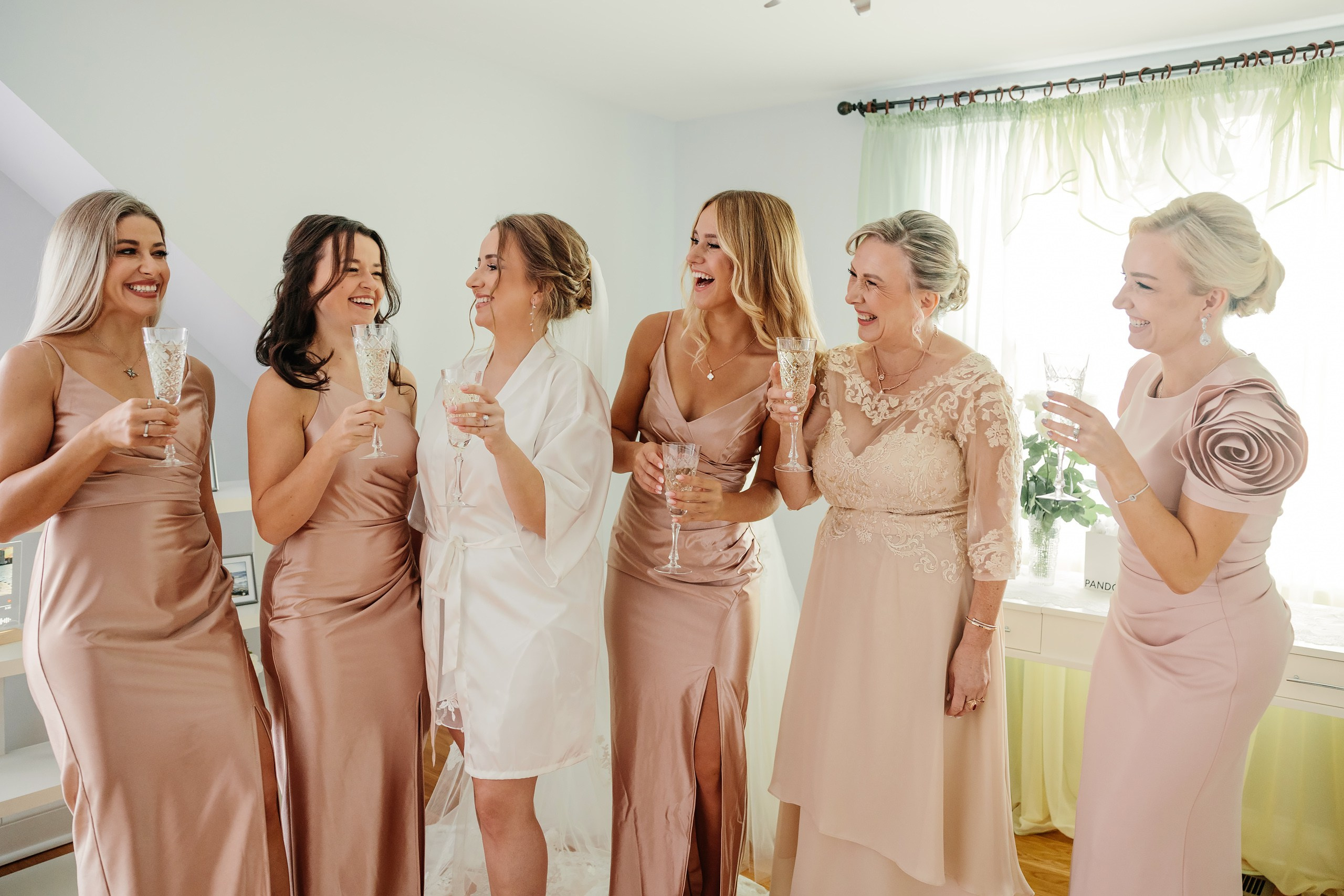 05.10.2024 Wedding. Wedding family event photographer in Chicago Nick Yushevich