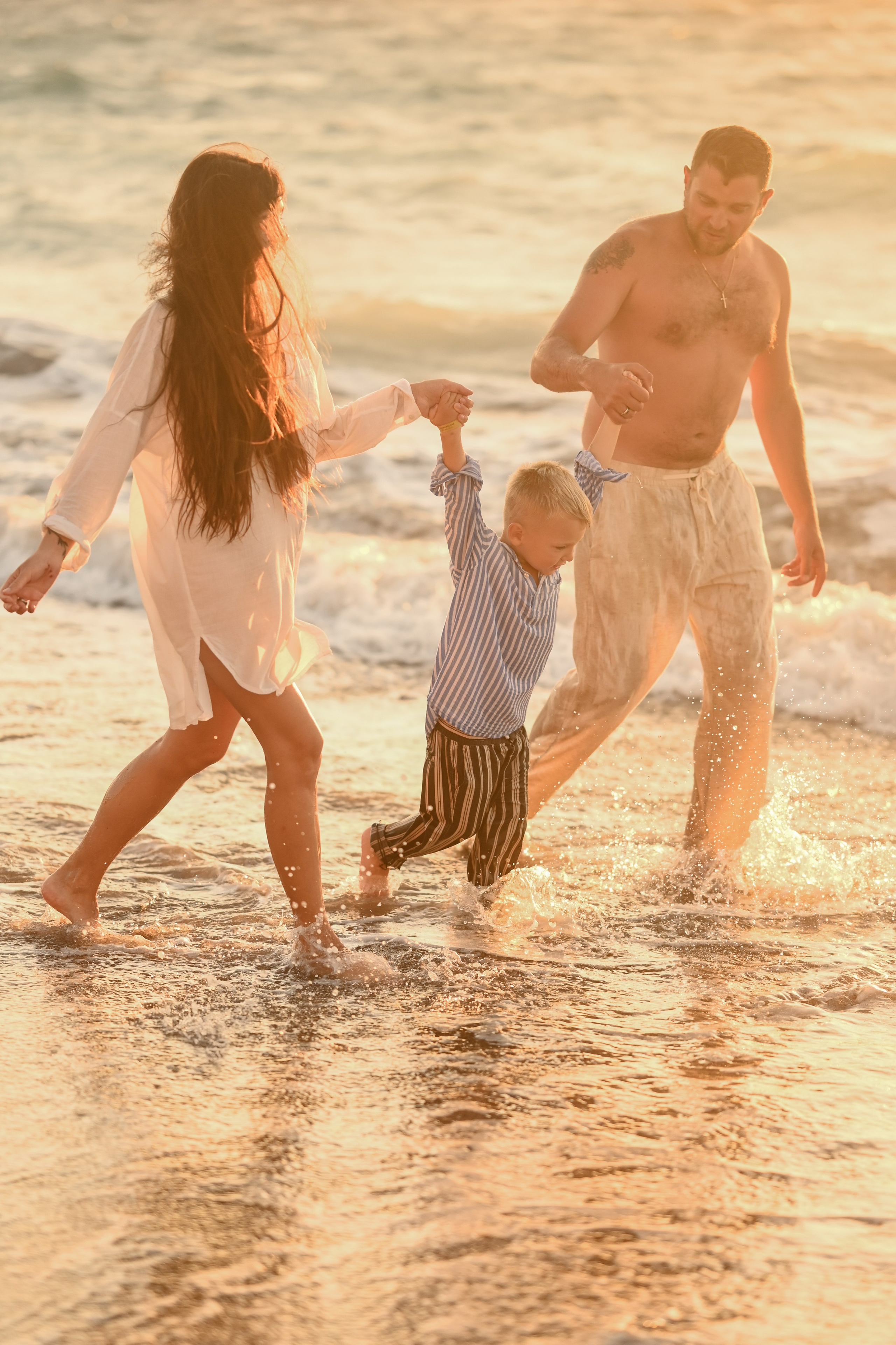 Family Photoshoot in Rhodes. Photographer in Rhodes Island